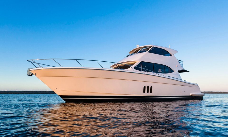 360 VR Virtual Tours of the Maritimo M62 Motoryachts