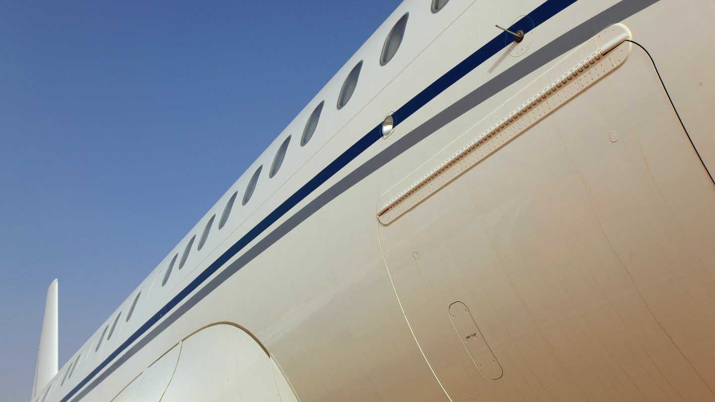 360 VR Virtual Tours of the Alpha Star Aviation - Airbus A318