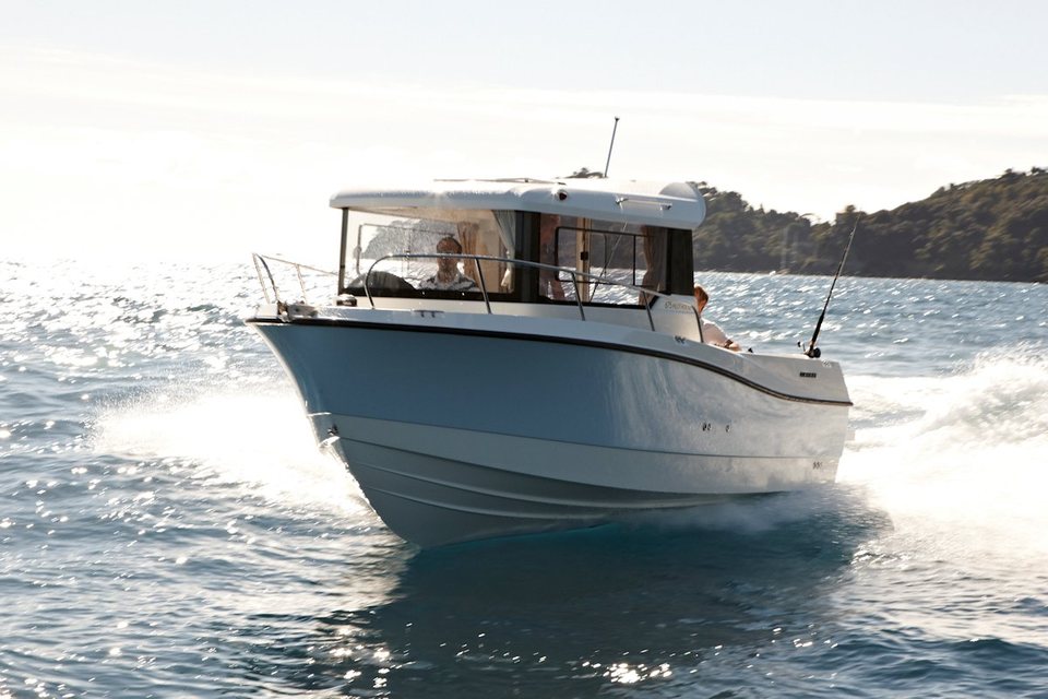 360 VR Virtual Tours of the Quicksilver 675 Pilothouse