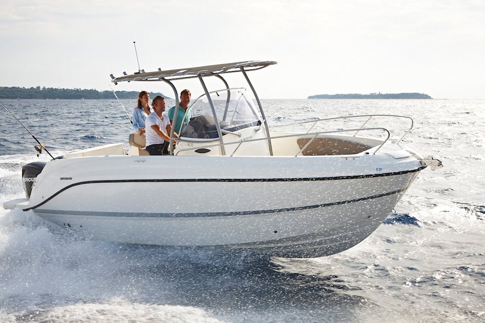 360 VR Virtual Tours of the Quicksilver Activ 805 Pro Fish