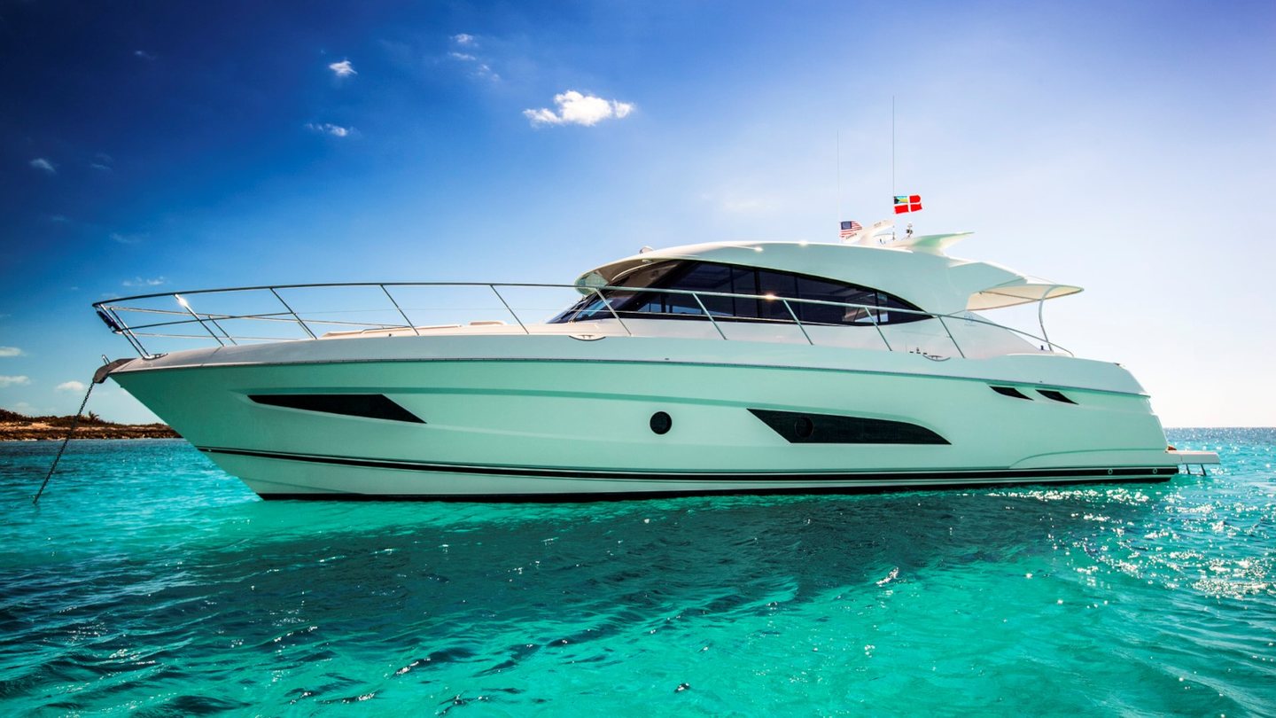 360 VR Virtual Tours of the Riviera 5400 Sport Yacht
