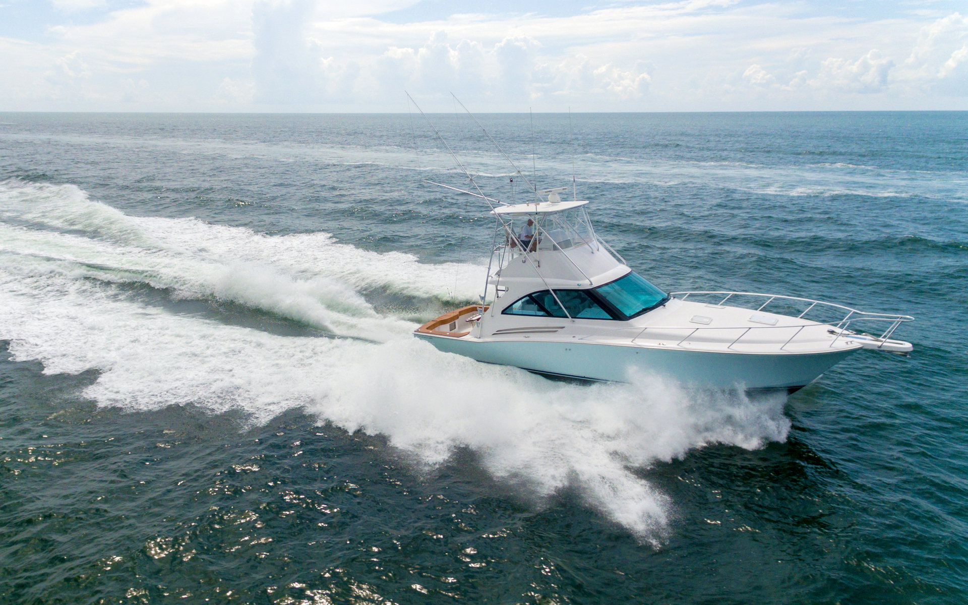 360 VR Virtual Tours of the Hatteras GT45X Flybridge