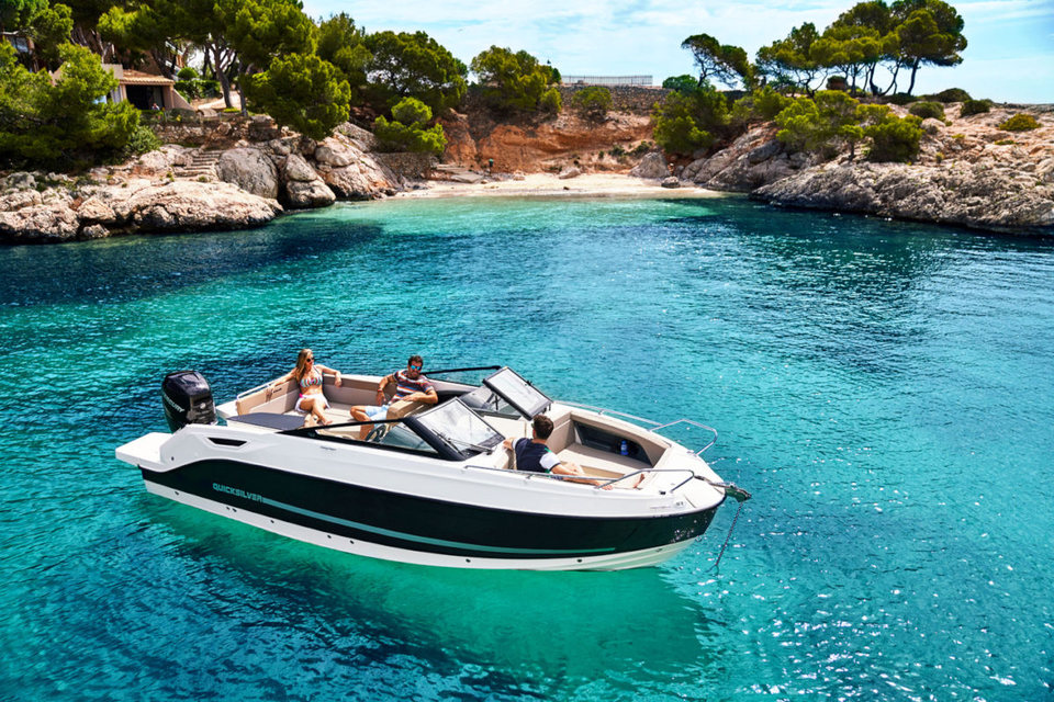 360 VR Virtual Tours of the Quicksilver Activ 755 Bowrider