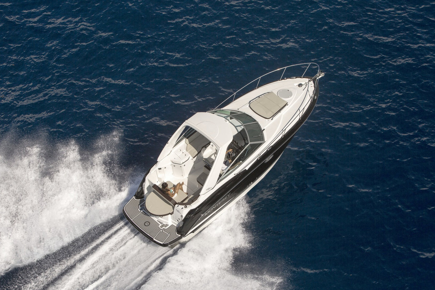 360 VR Virtual Tours of the Monterey 295 Sport Yacht
