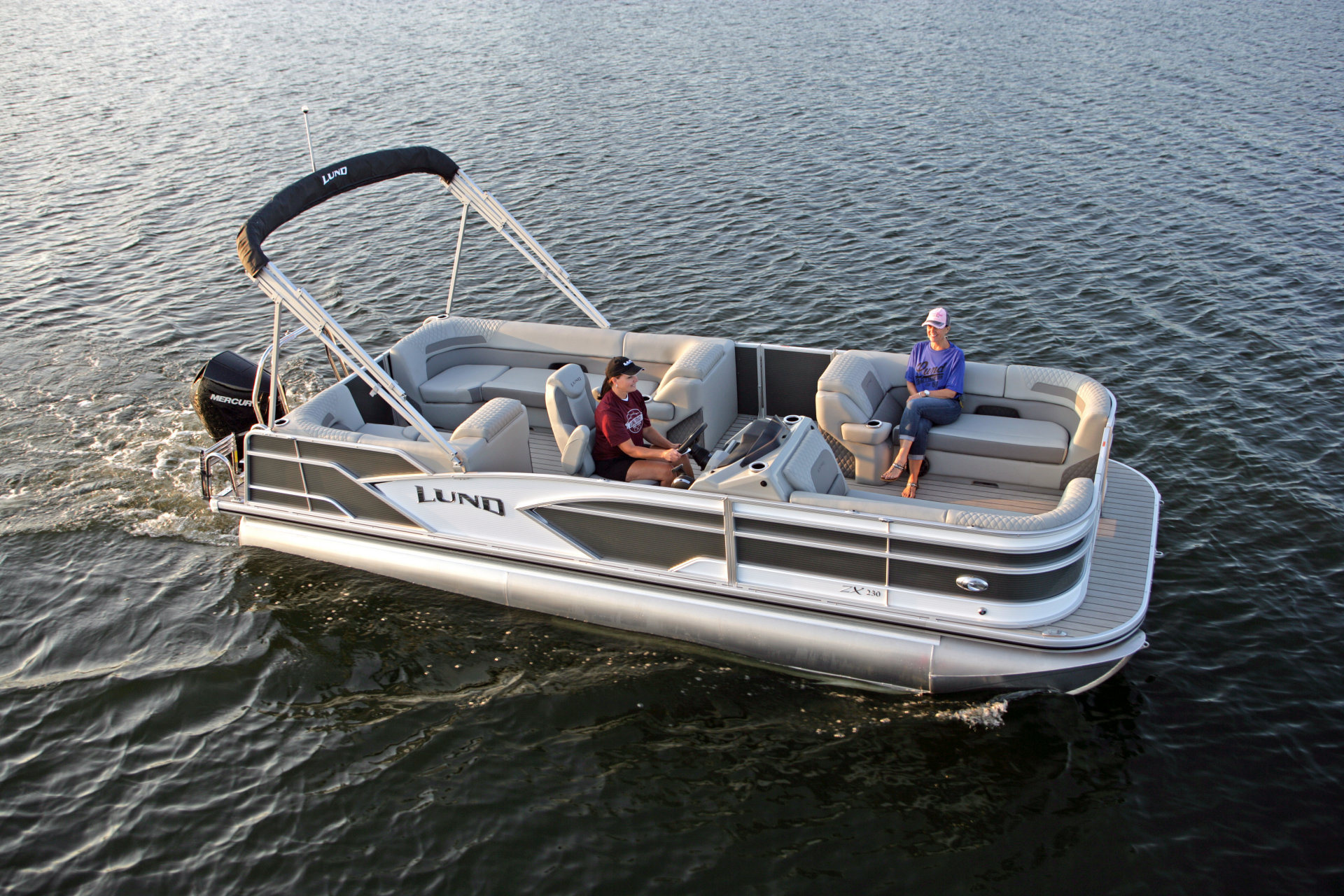 360 VR Virtual Tours of the Lund ZX230 WT Pontoon
