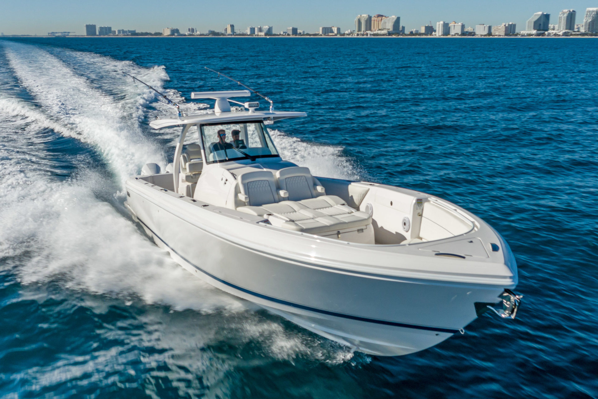 360 VR Virtual Tours of the Intrepid 407 Nomad SE