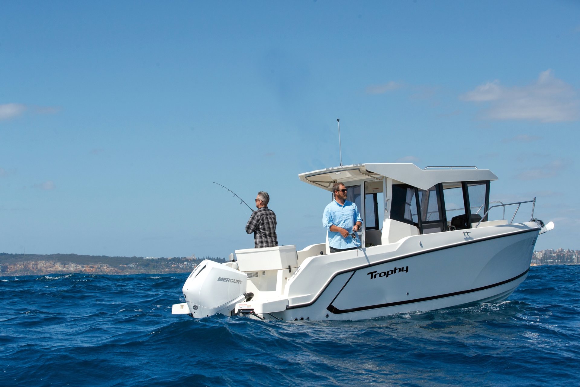 360 VR Virtual Tours of the Trophy 23 Pilothouse