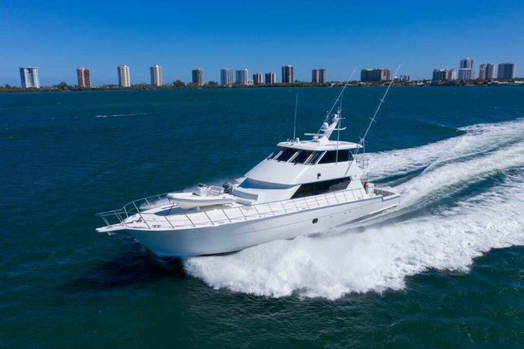 360 VR Virtual Tours of the 2004 Hatteras 86' Sportfish "Tamara K"