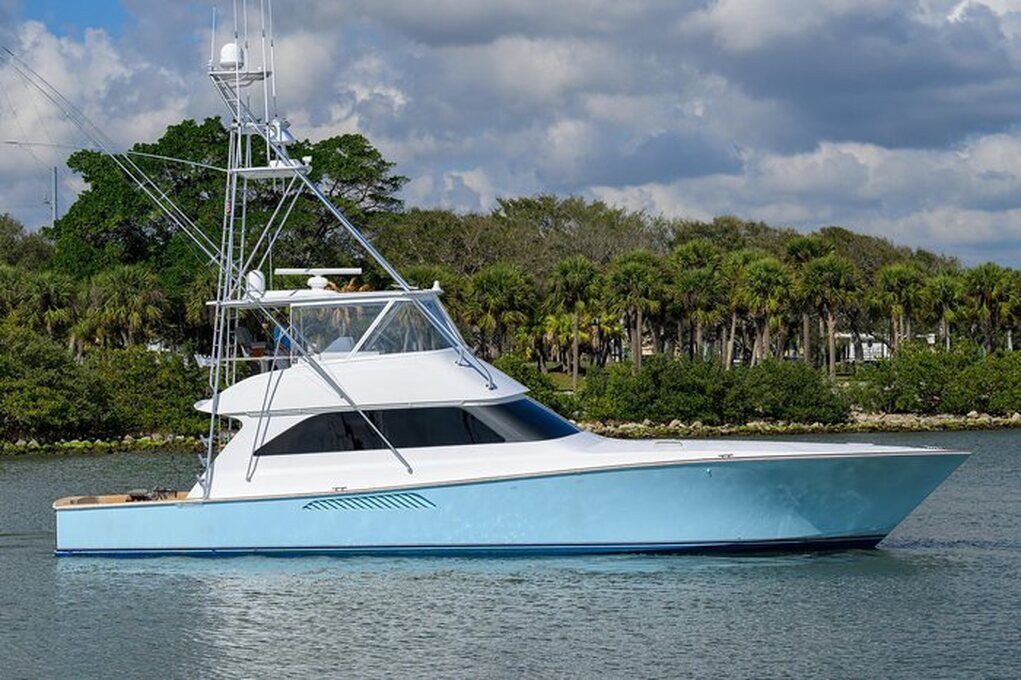 360 VR Virtual Tours of the 2001 Viking 61' Convertible 