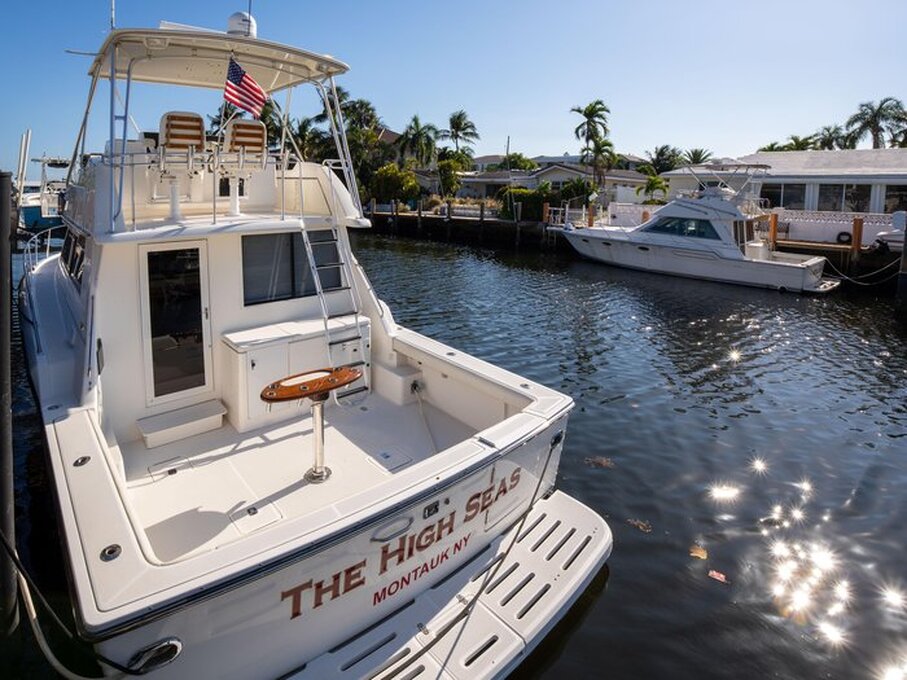360 VR Virtual Tours of the 2000 Tiara Yachts 4300 Convertible 