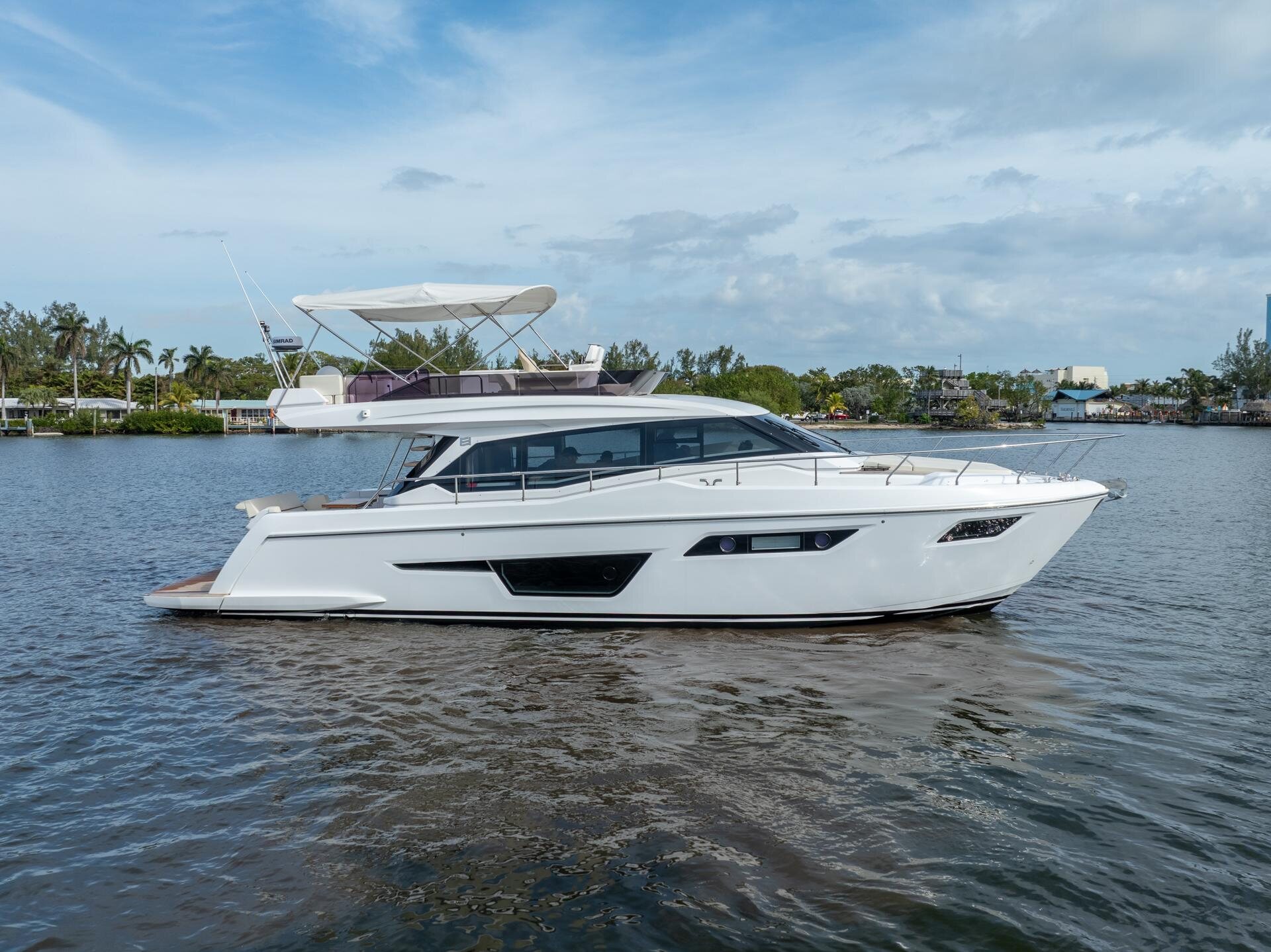 360 VR Virtual Tours of the 2023 Ferretti 50' Fly 