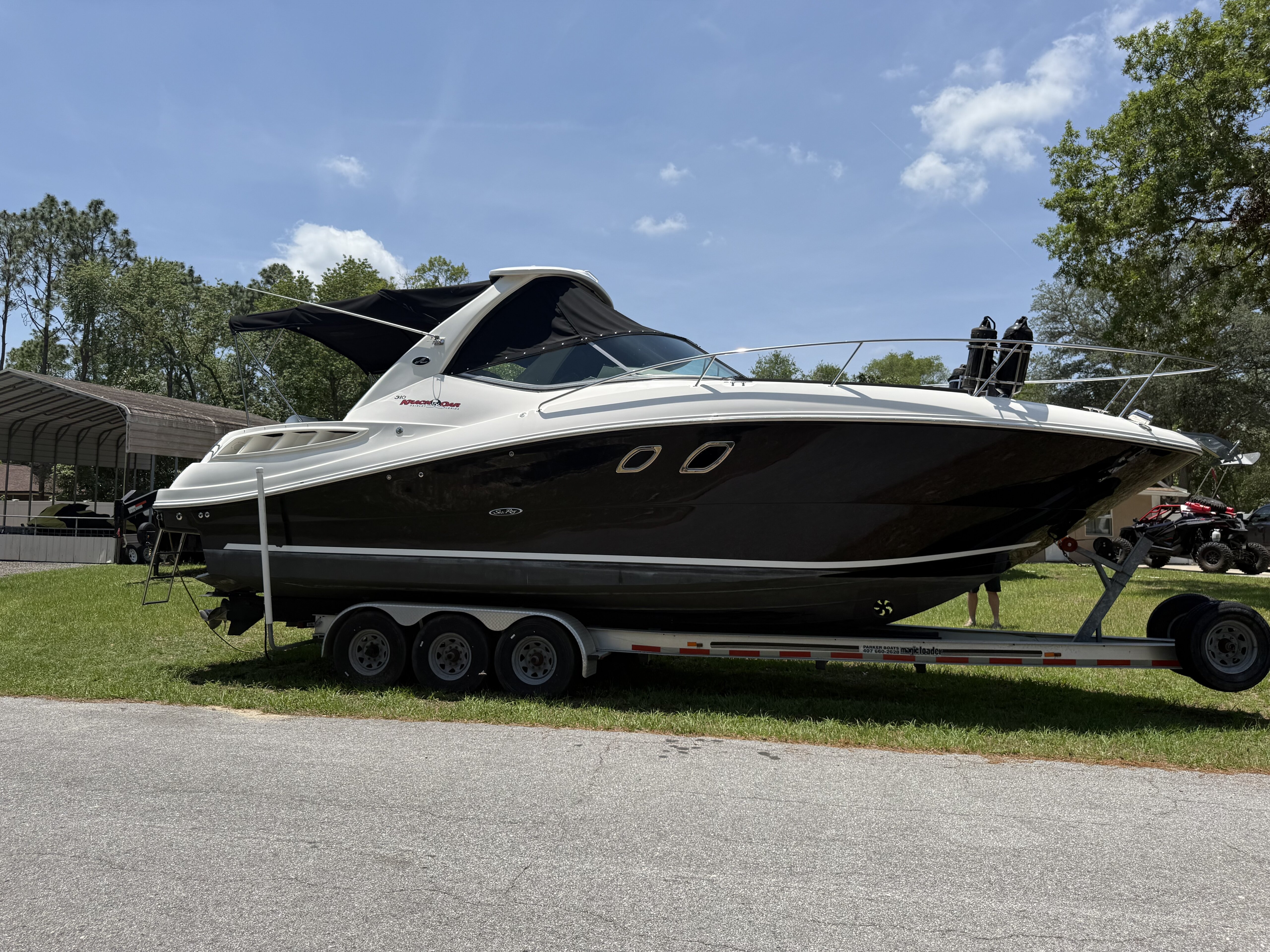 360 VR Virtual Tours of the Sea Ray 310 Sundancer