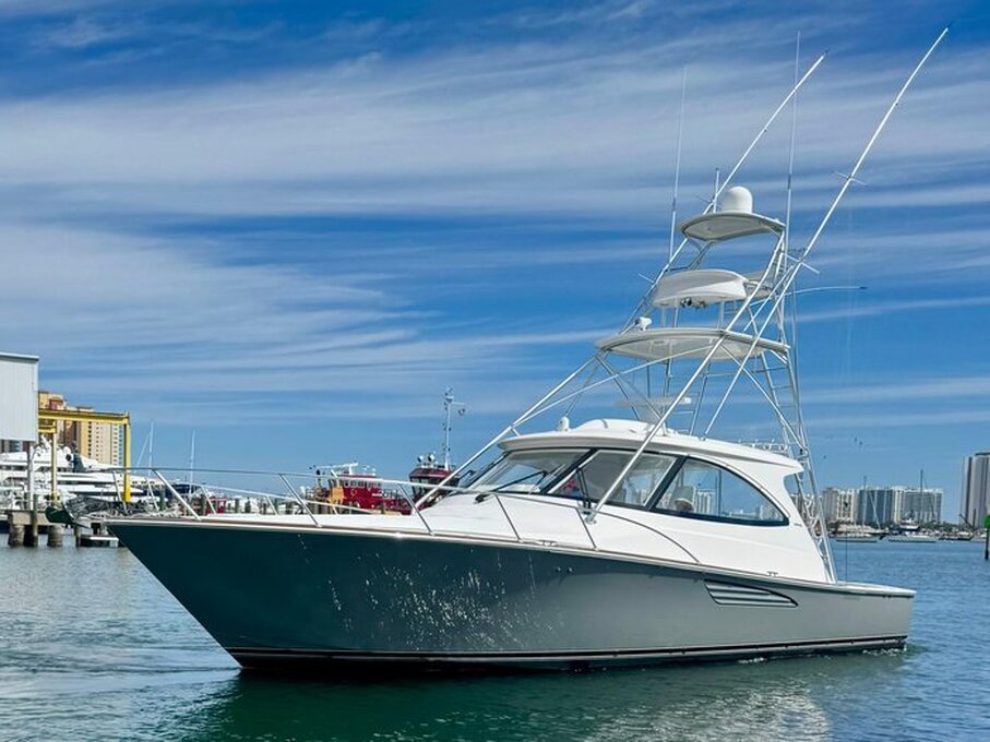 360 VR Virtual Tours of the 2021 Viking 48' Sport Tower "Little Zip"