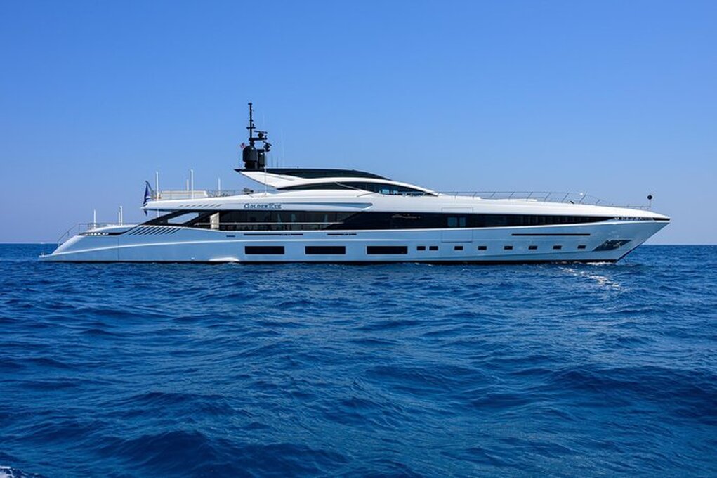 360 VR Virtual Tours of the 2020 Mangusta 54' Gransport 2020 "Goldeneye"