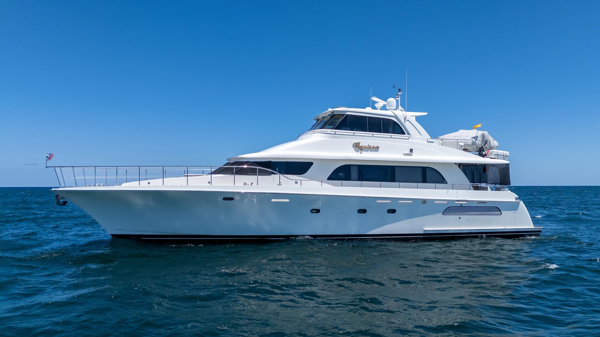 360 VR Virtual Tours of the 2004 Cheoy Lee 81' Sport Yacht 