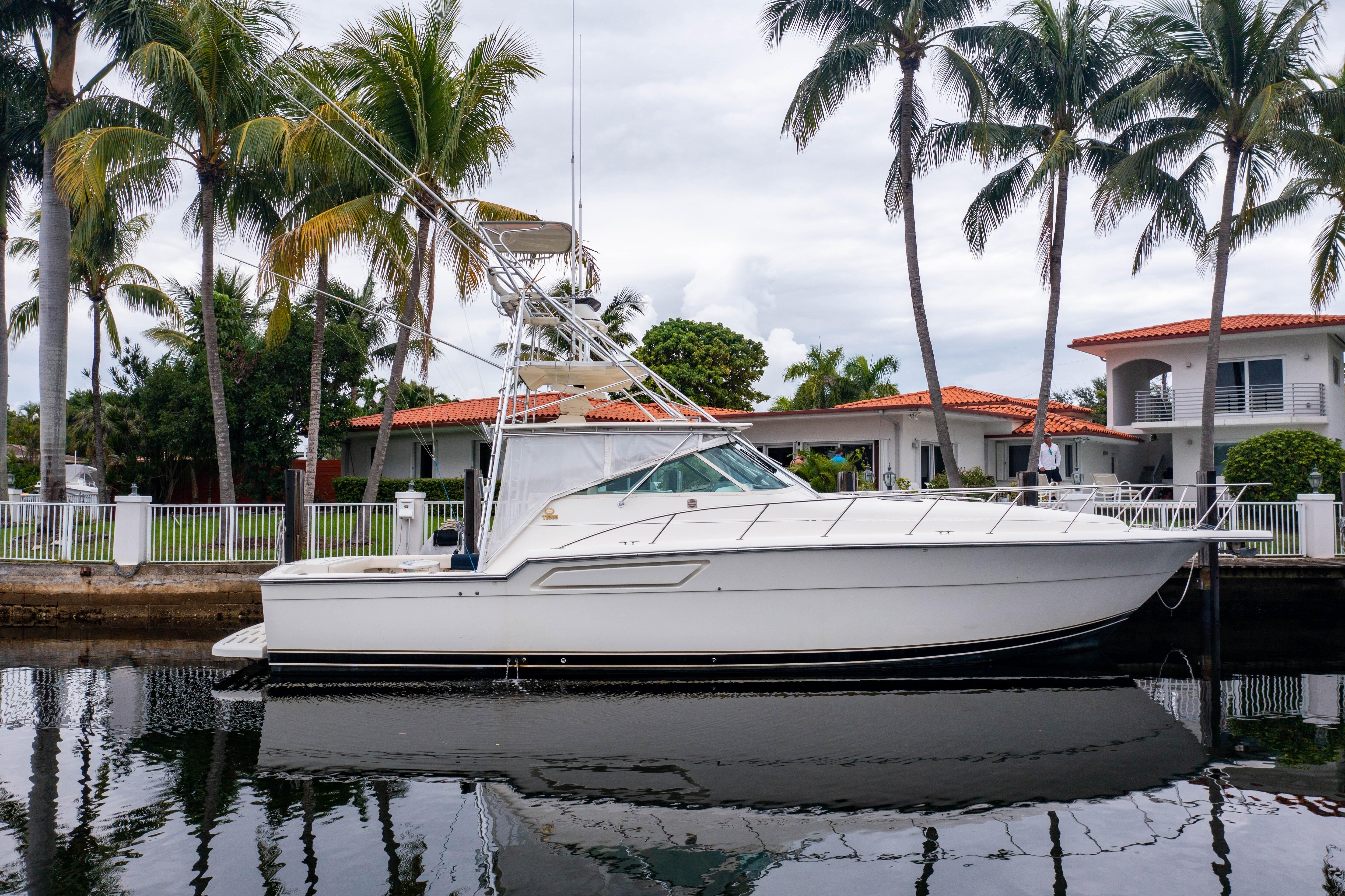 360 VR Virtual Tours of the 1995 Tiara 4300 Open 