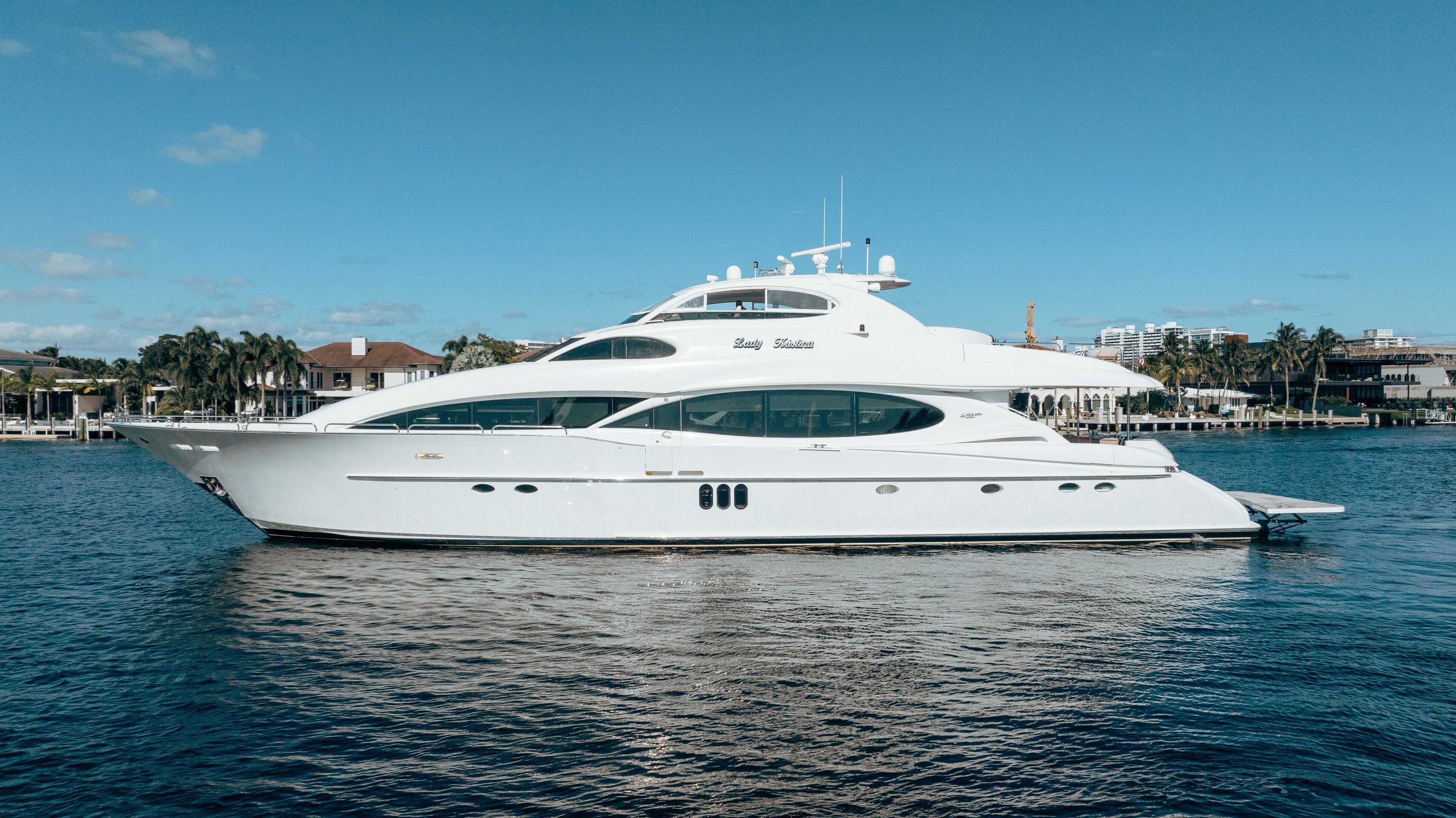 360 VR Virtual Tours of the 2004 Lazzara LY106 "Lady Kristina"