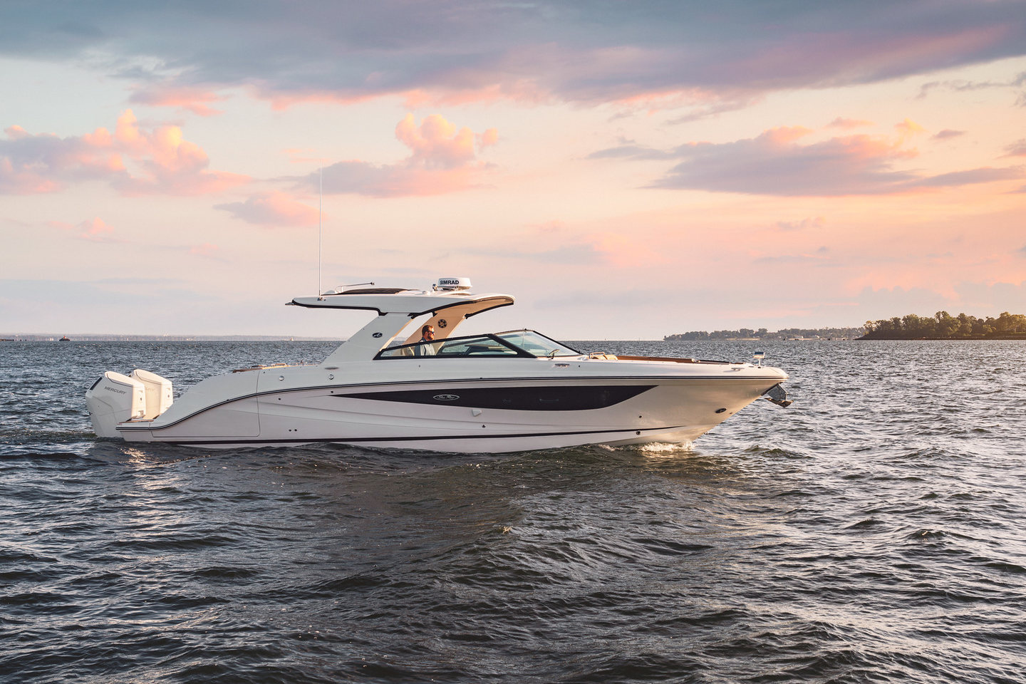 360 VR Virtual Tours of the Sea Ray SLX 400 Outboard