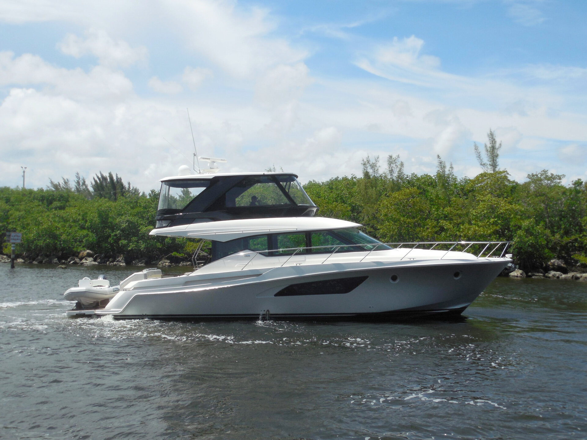 360 VR Virtual Tours of the 2017 Tiara F53 Flybridge