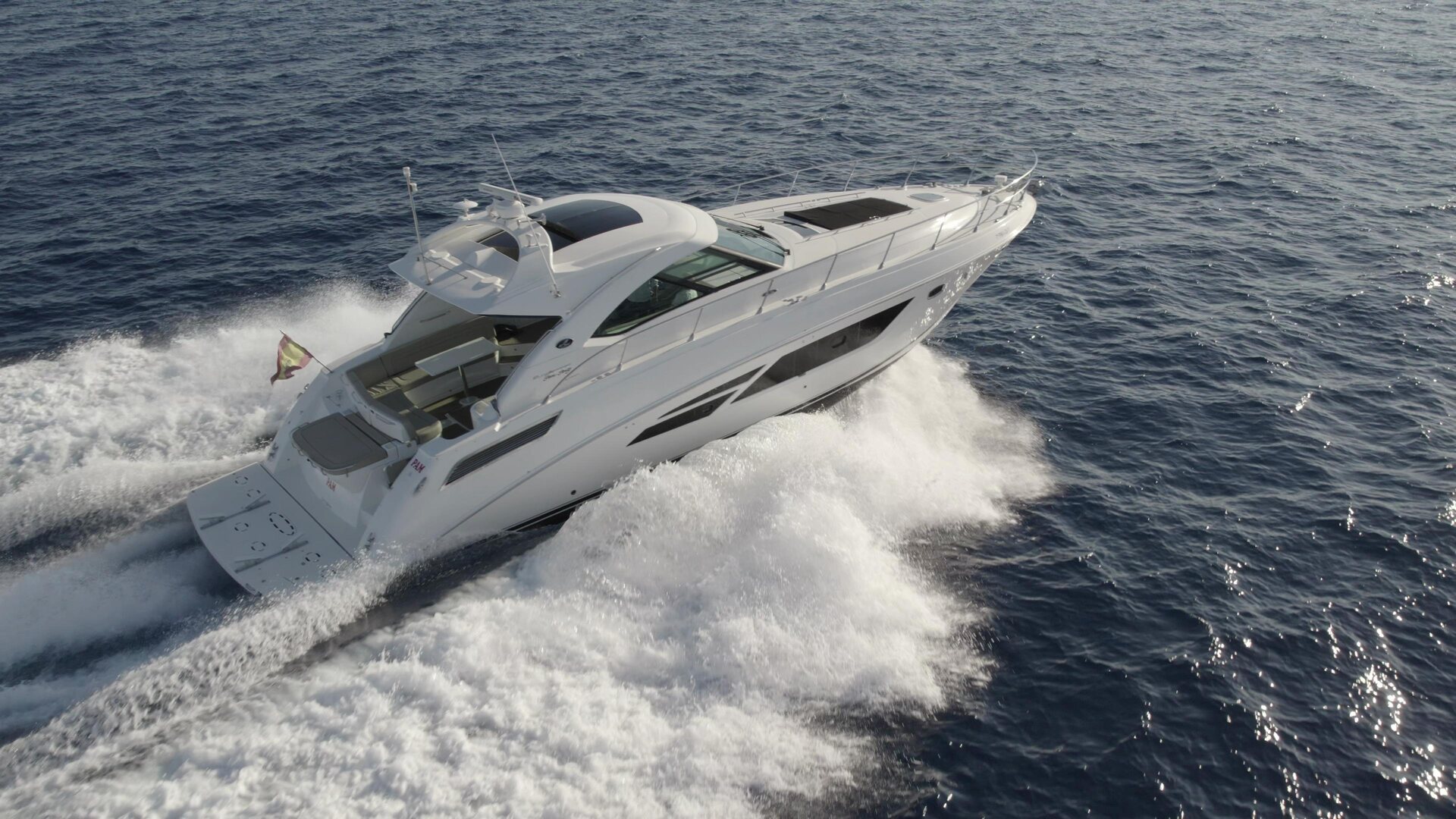 360 VR Virtual Tours of the 2017 Sea Ray 54'