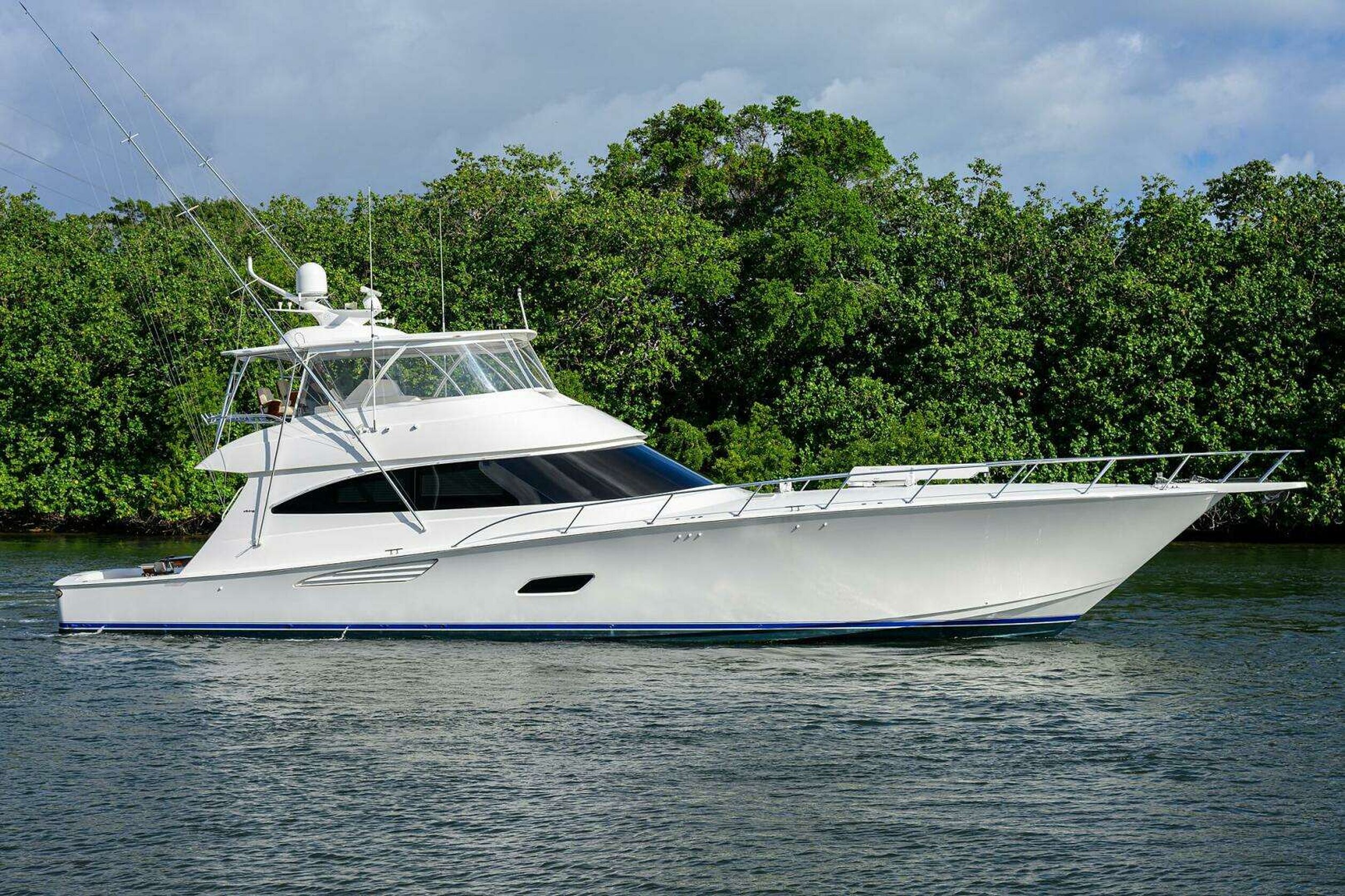 360 VR Virtual Tours of the 2019 Viking 80' Convertible "Lamplighter"