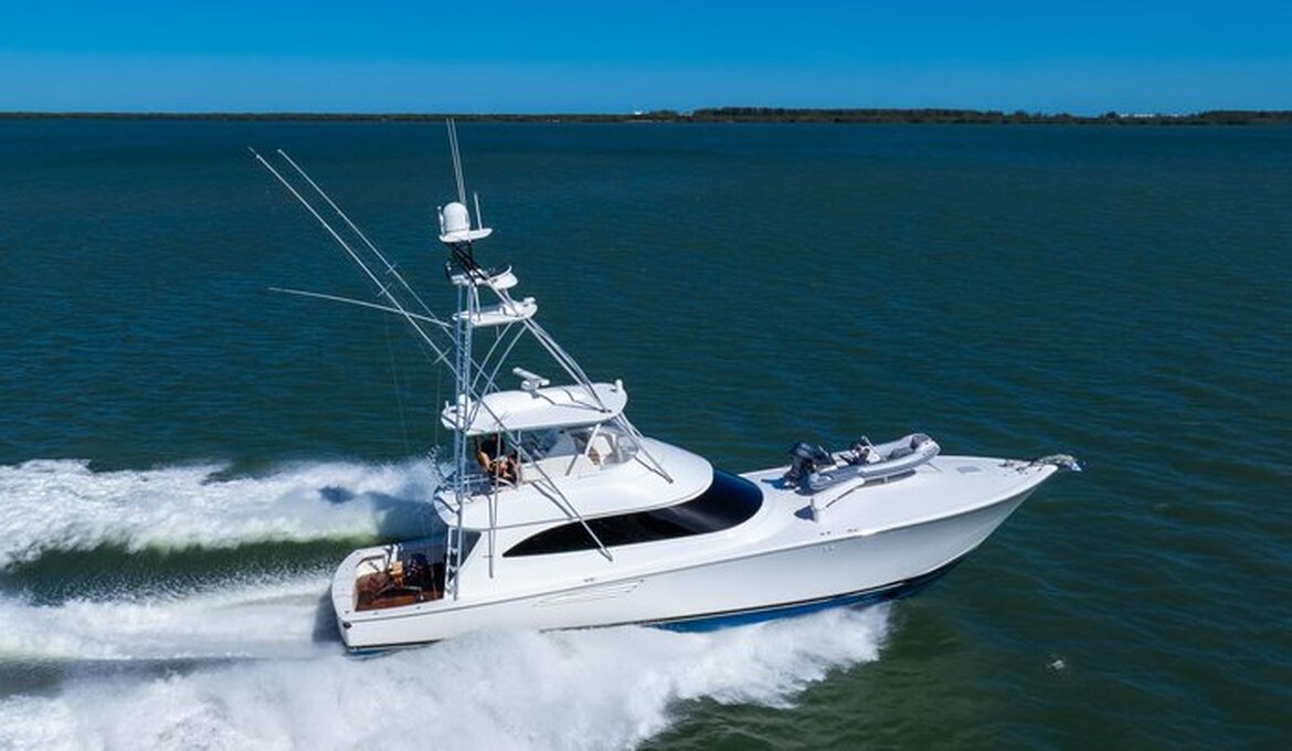 360 VR Virtual Tours of the 2019 Viking 62' Convertible "On the Edge III"