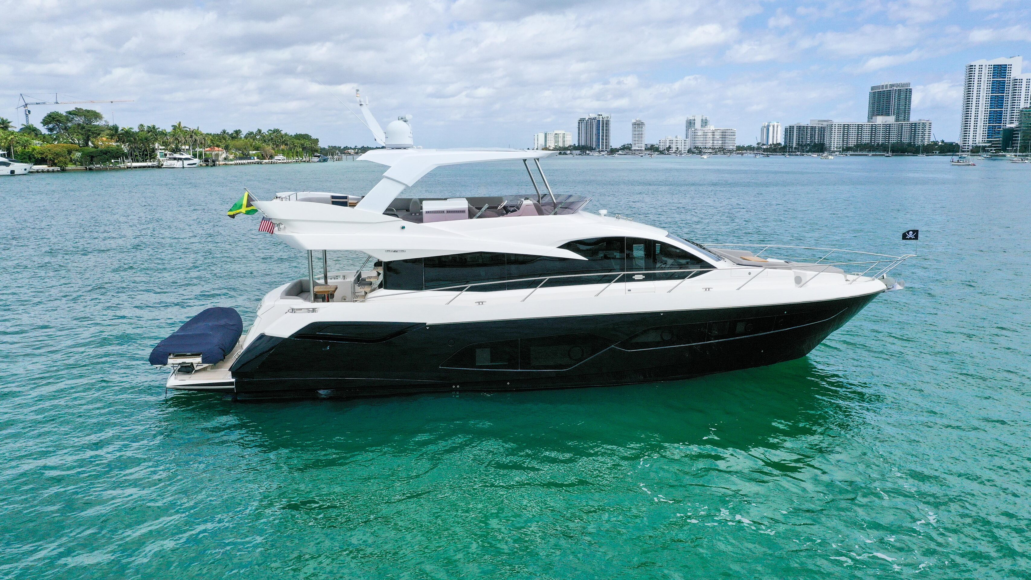 360 VR Virtual Tours of the 2018 Sunseeker 66' Manhattan