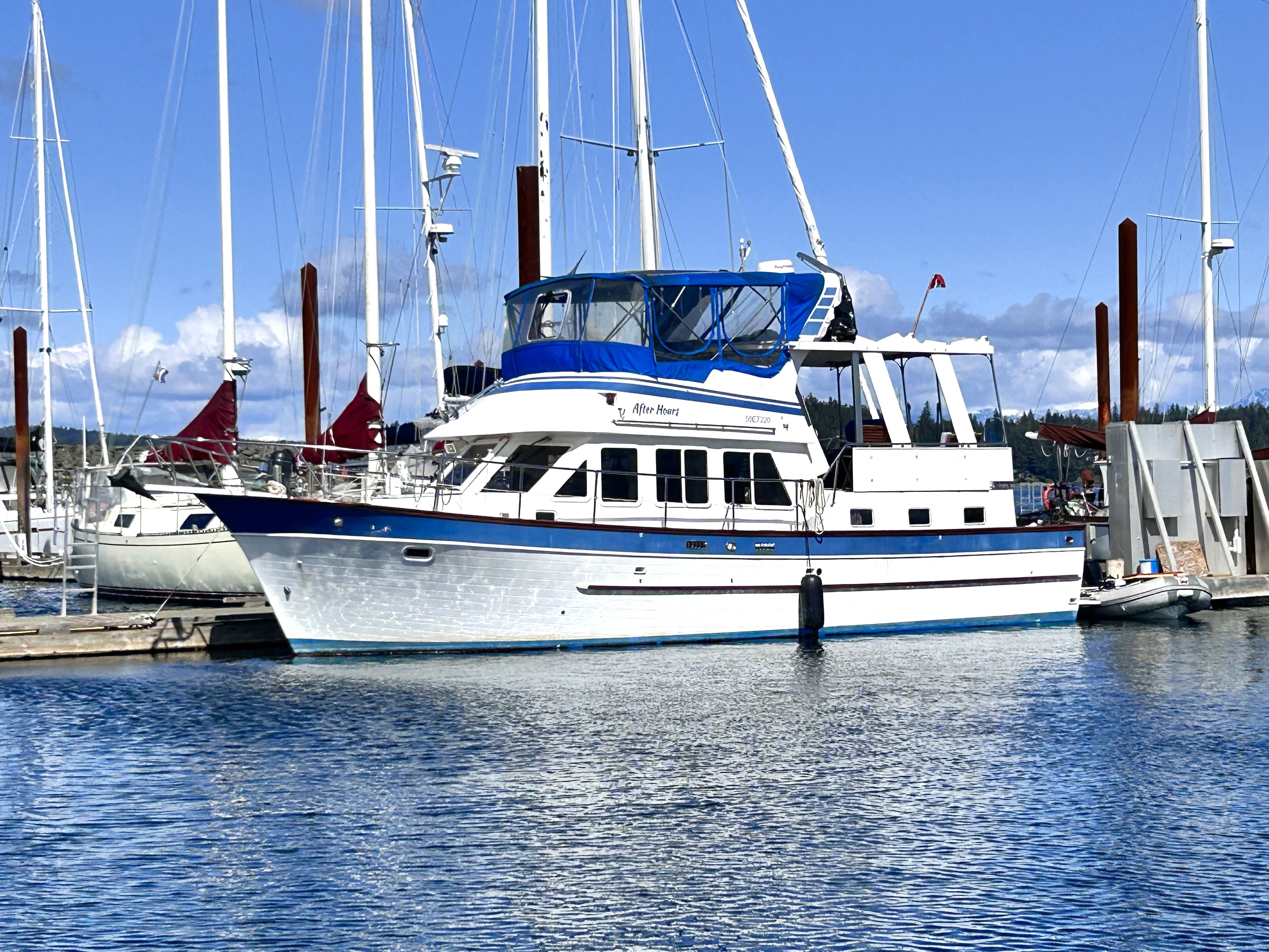 360 VR Virtual Tours of the Marine Trader 44 Sunbridge
