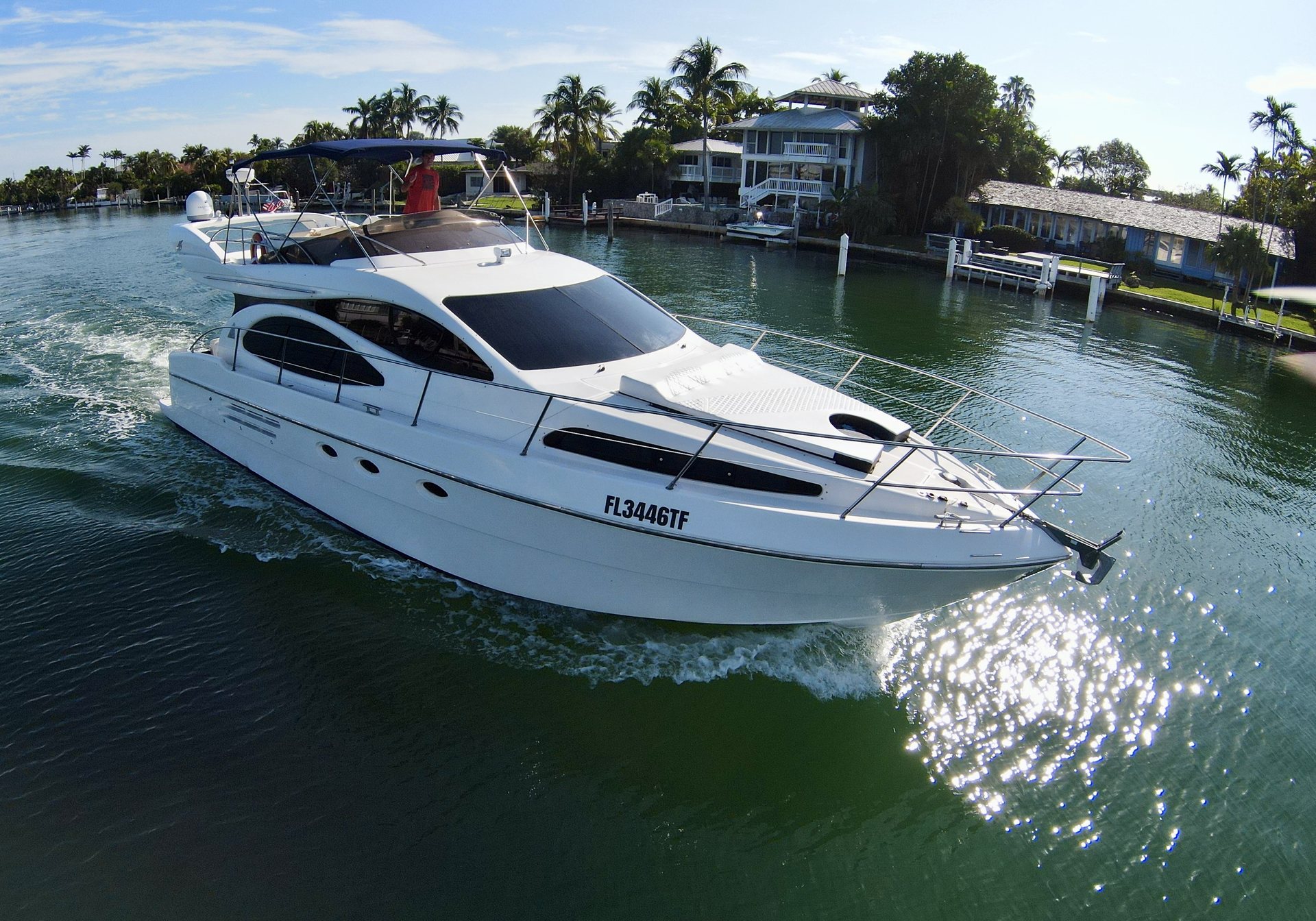 360 VR Virtual Tours of the 2002 Azimut 46