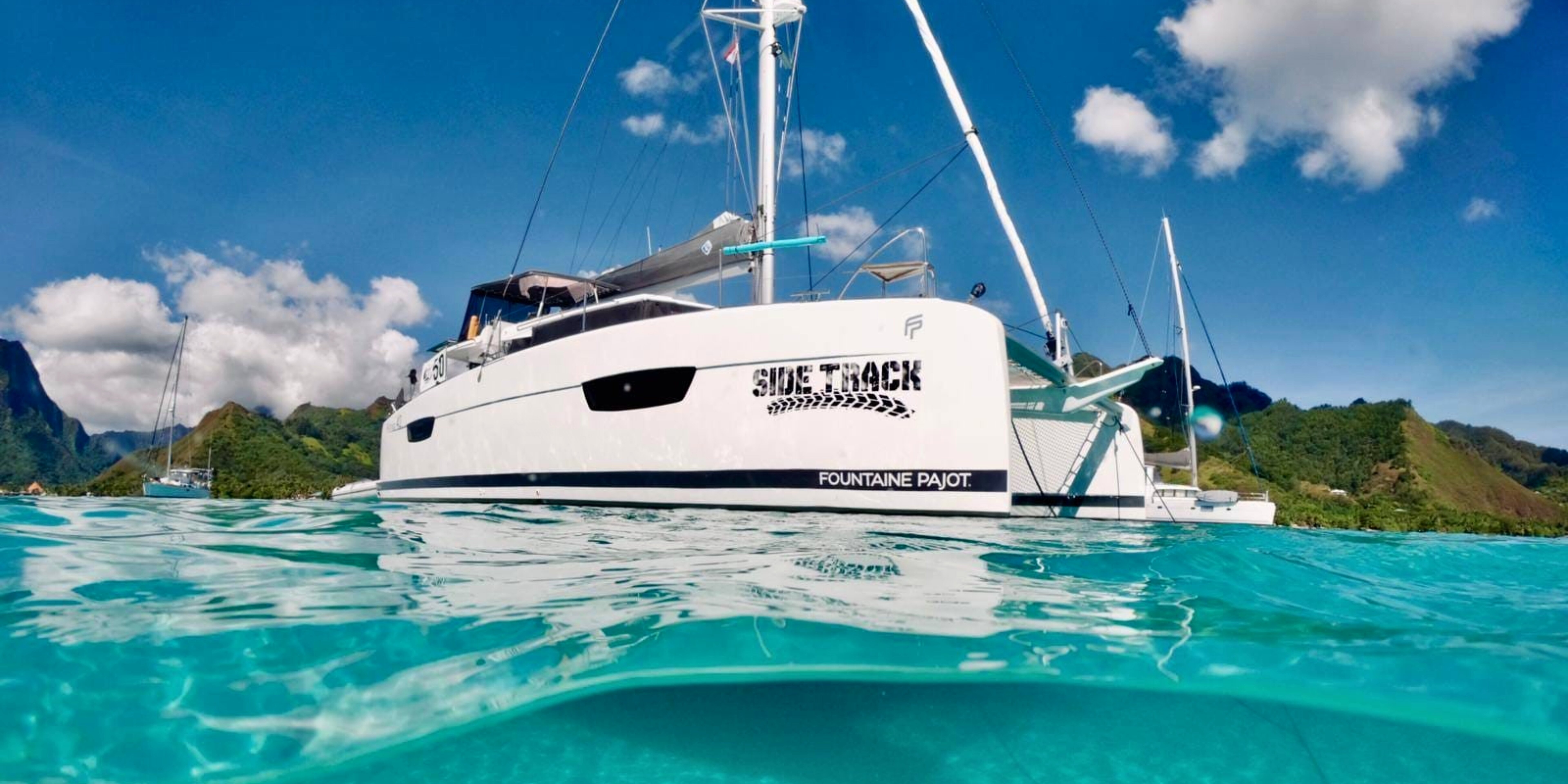 360 VR Virtual Tours of the Fountaine Pajot Astrea 42 