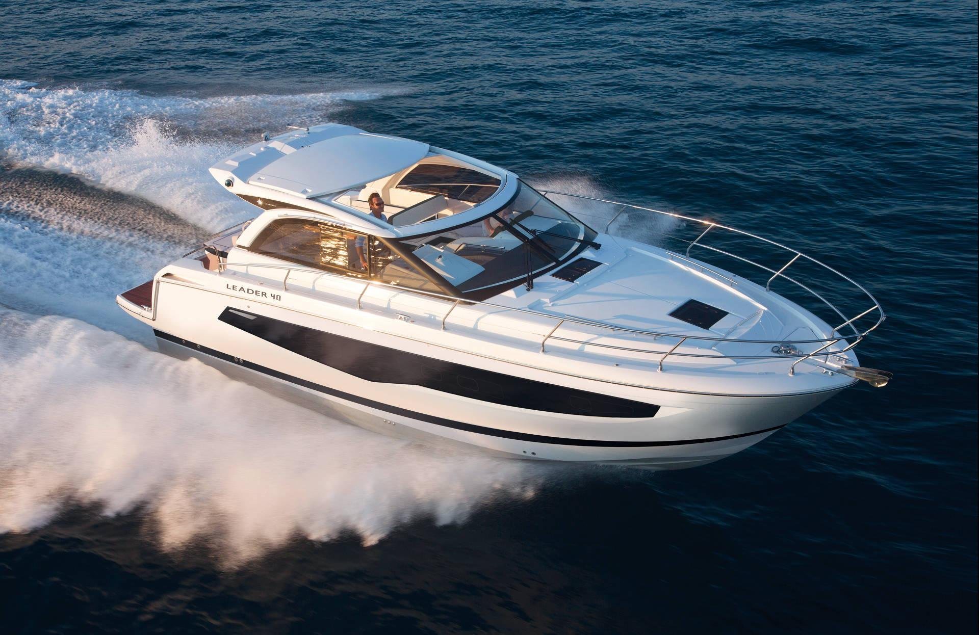 360 VR Virtual Tours of the Jeanneau Leader 40