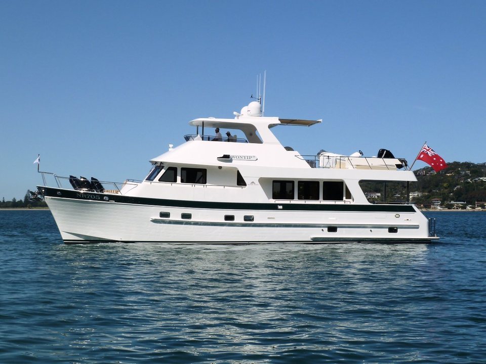 360 VR Virtual Tours of the Outer Reef 630 Motoryacht Open