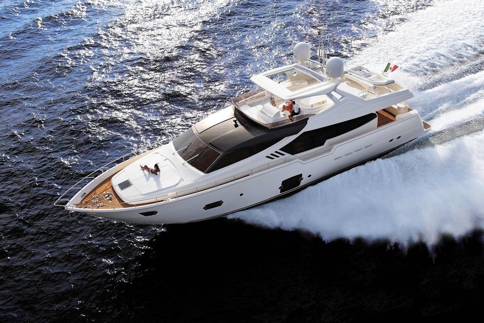 360 VR Virtual Tours of the Ferretti Yachts 870