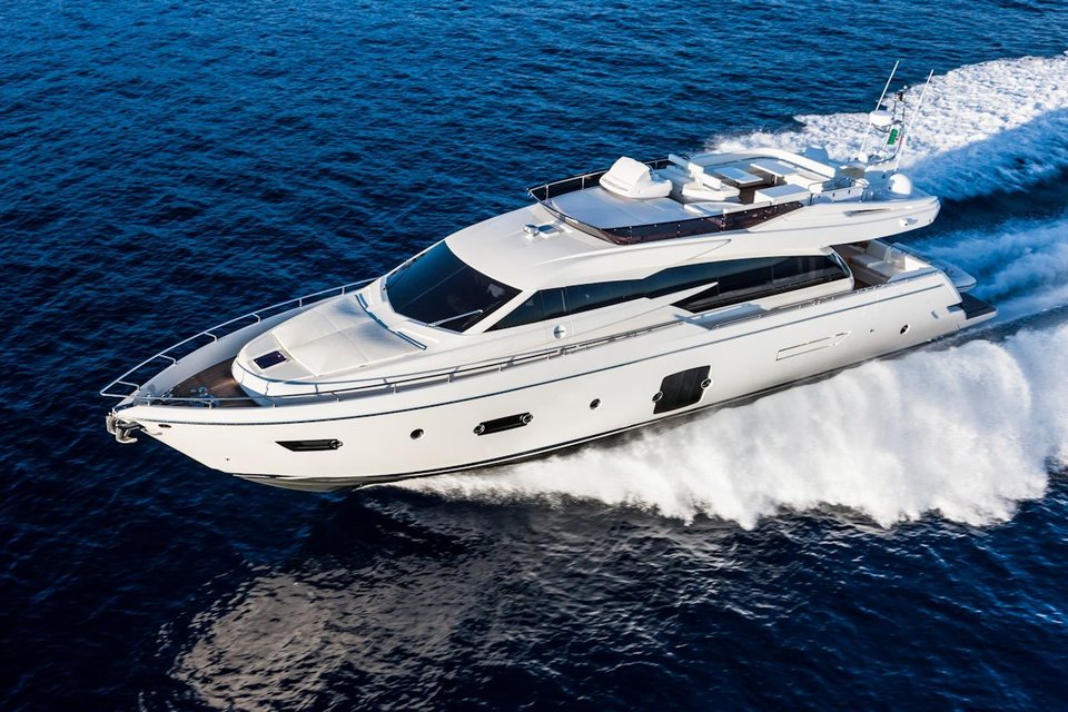 360 VR Virtual Tours of the Ferretti Yachts 750