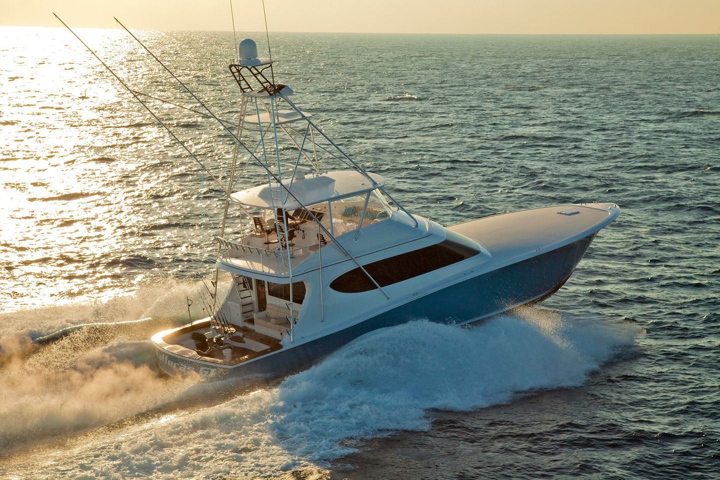 360 VR Virtual Tours of the Hatteras GT70