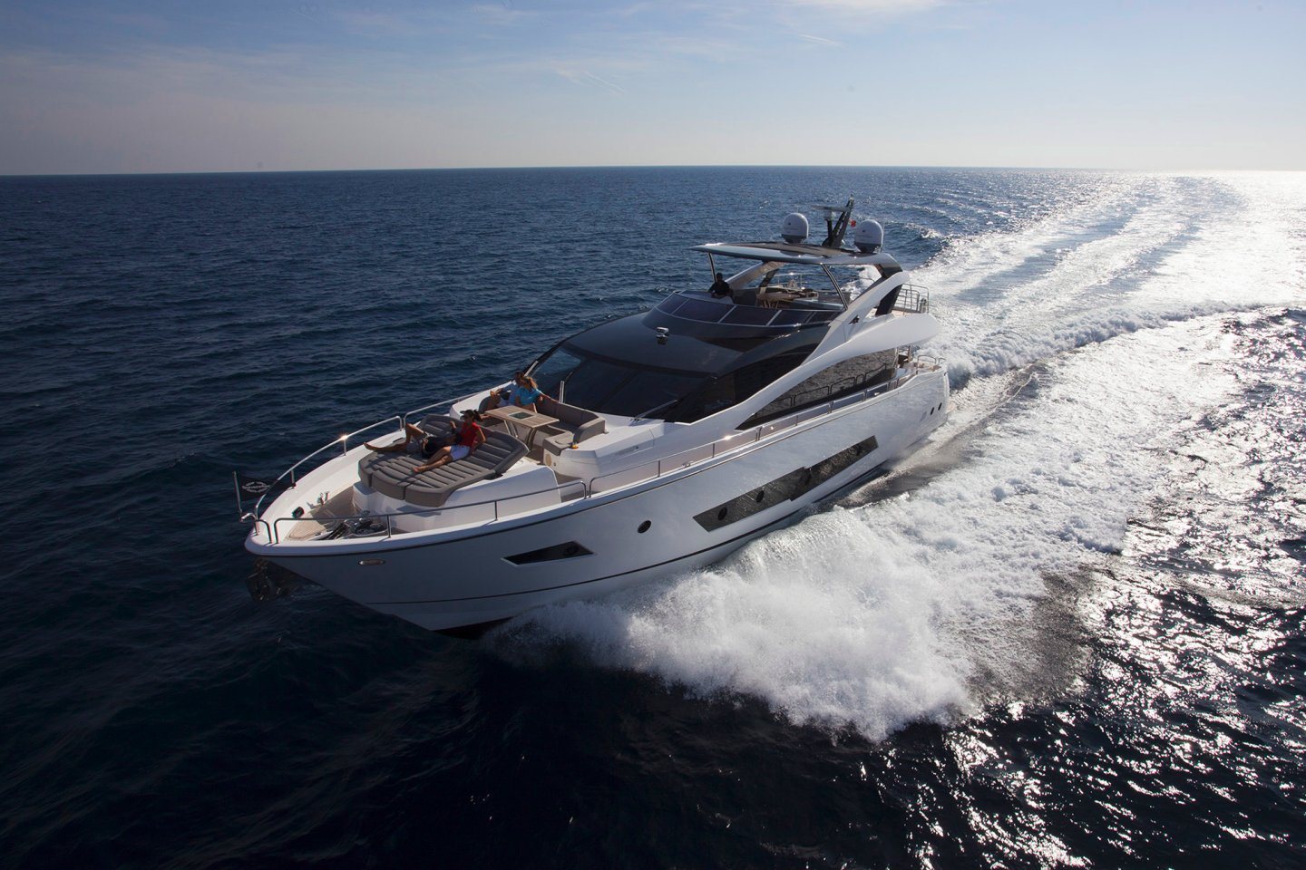 360 VR Virtual Tours of the Sunseeker 86 Yacht