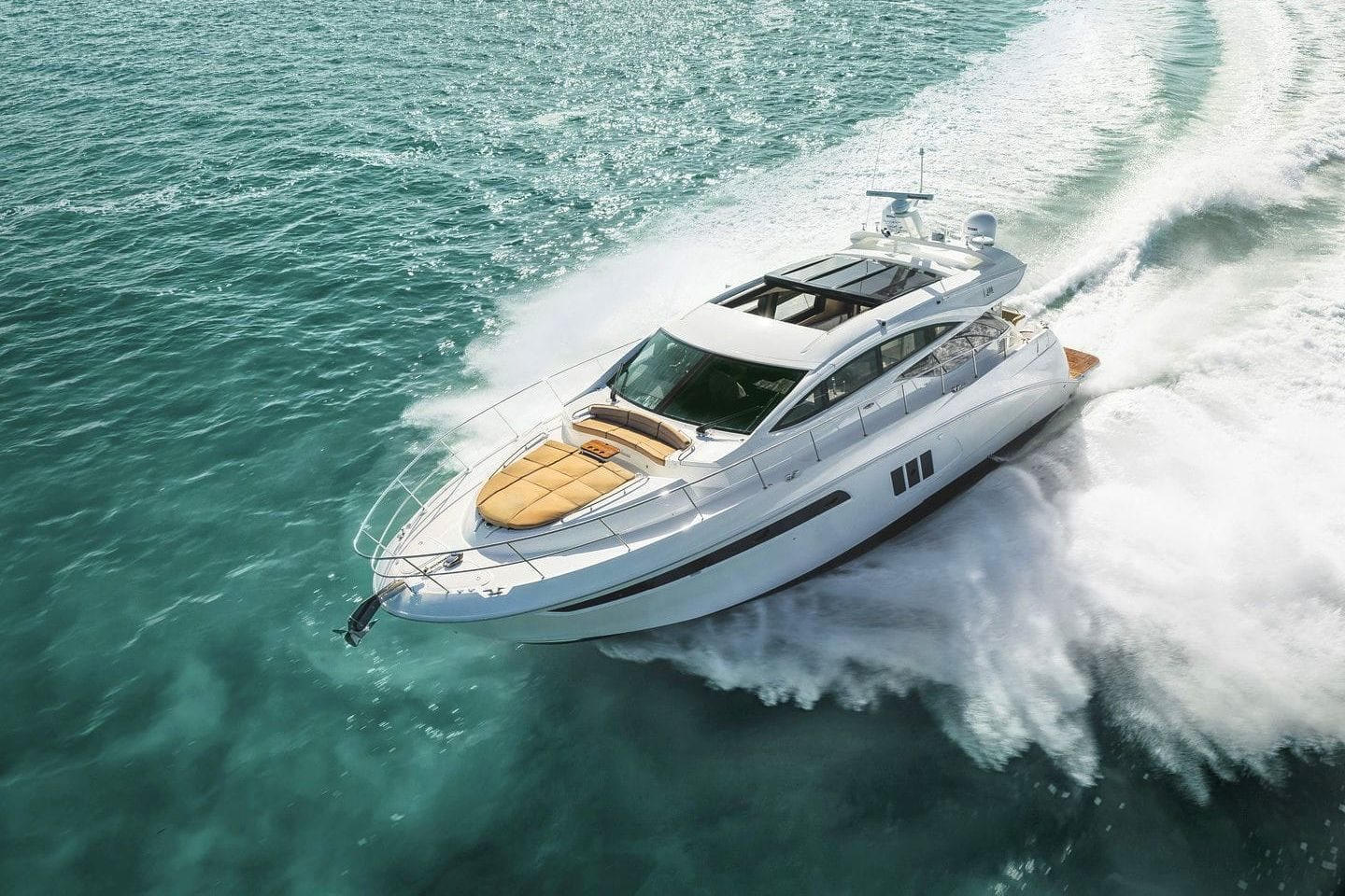 360 VR Virtual Tours of the Sea Ray L590