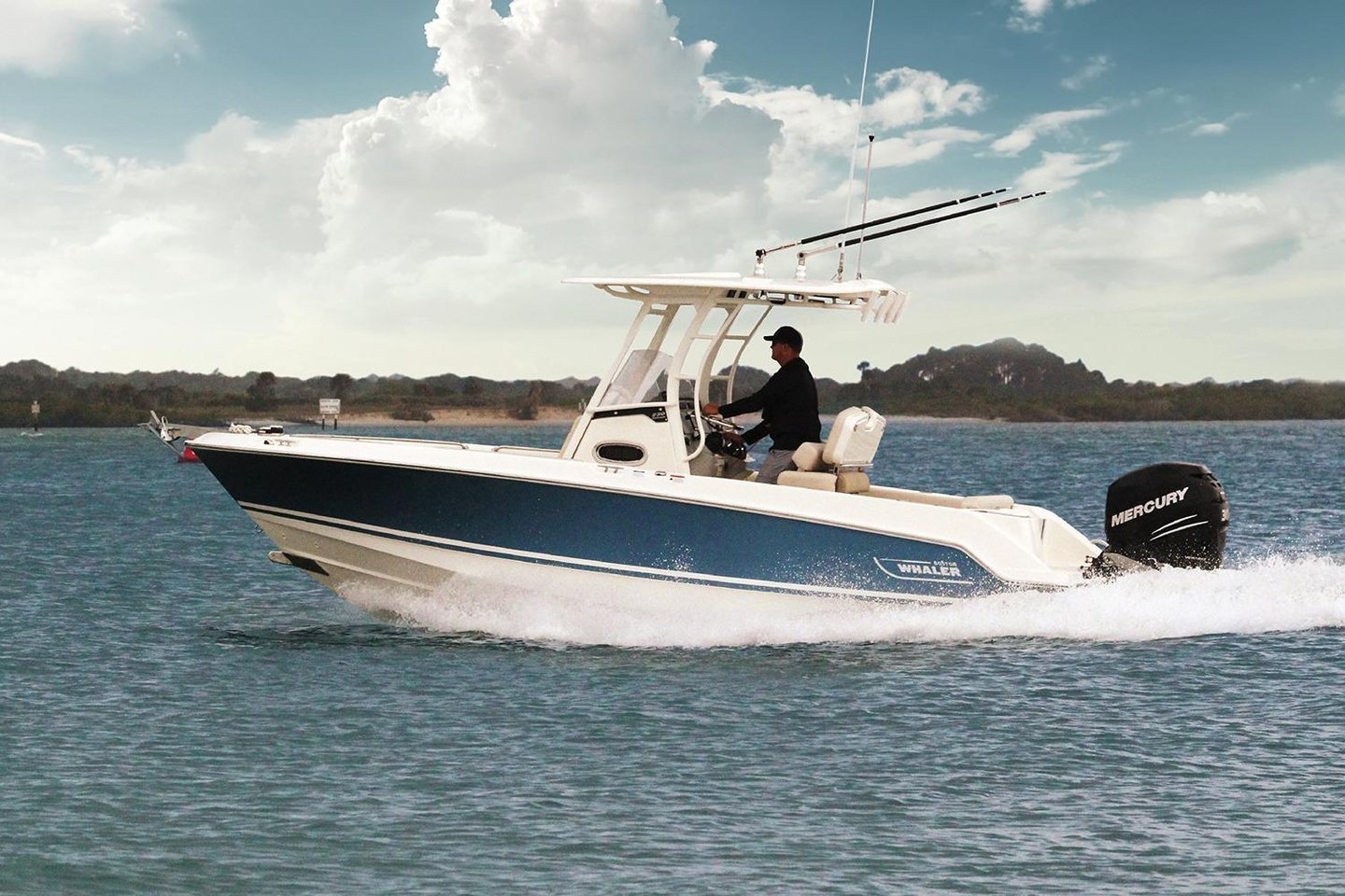 360 VR Virtual Tours of the Boston Whaler 230 Outrage