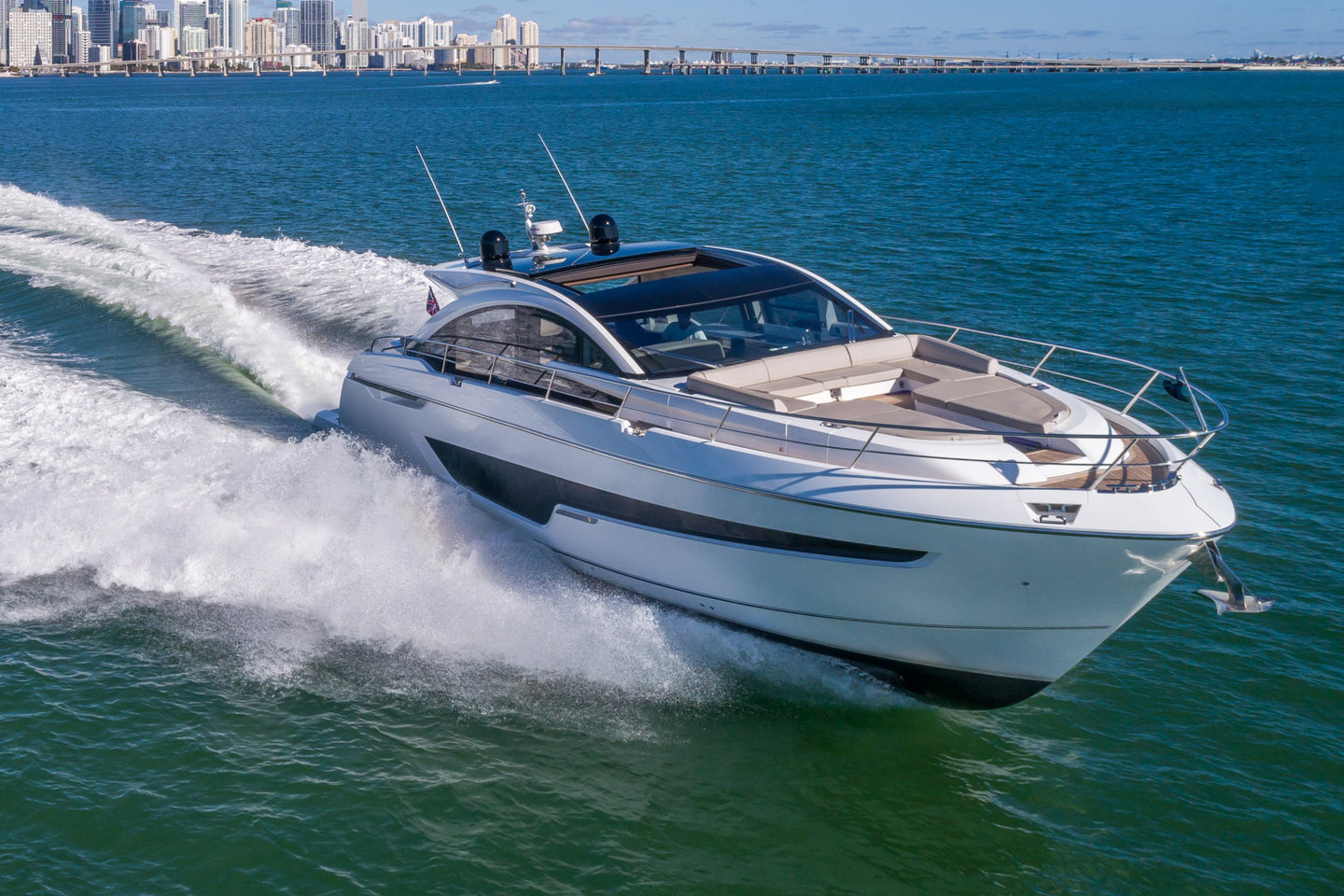360 VR Virtual Tours of the Fairline 65 GT