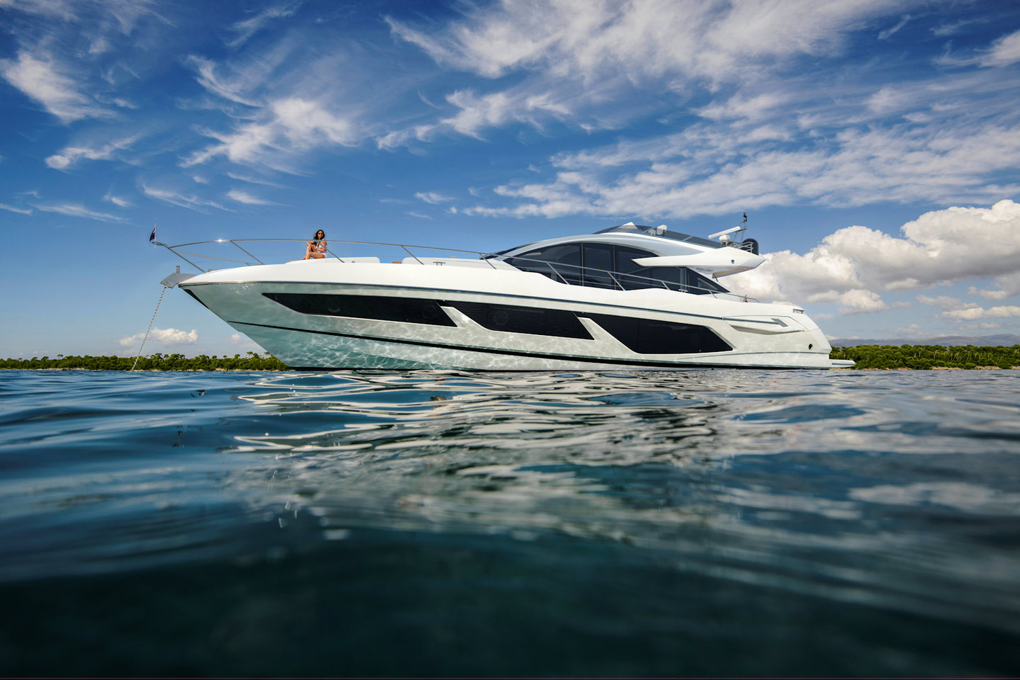 360 VR Virtual Tours of the Sunseeker 74 Sport Yacht