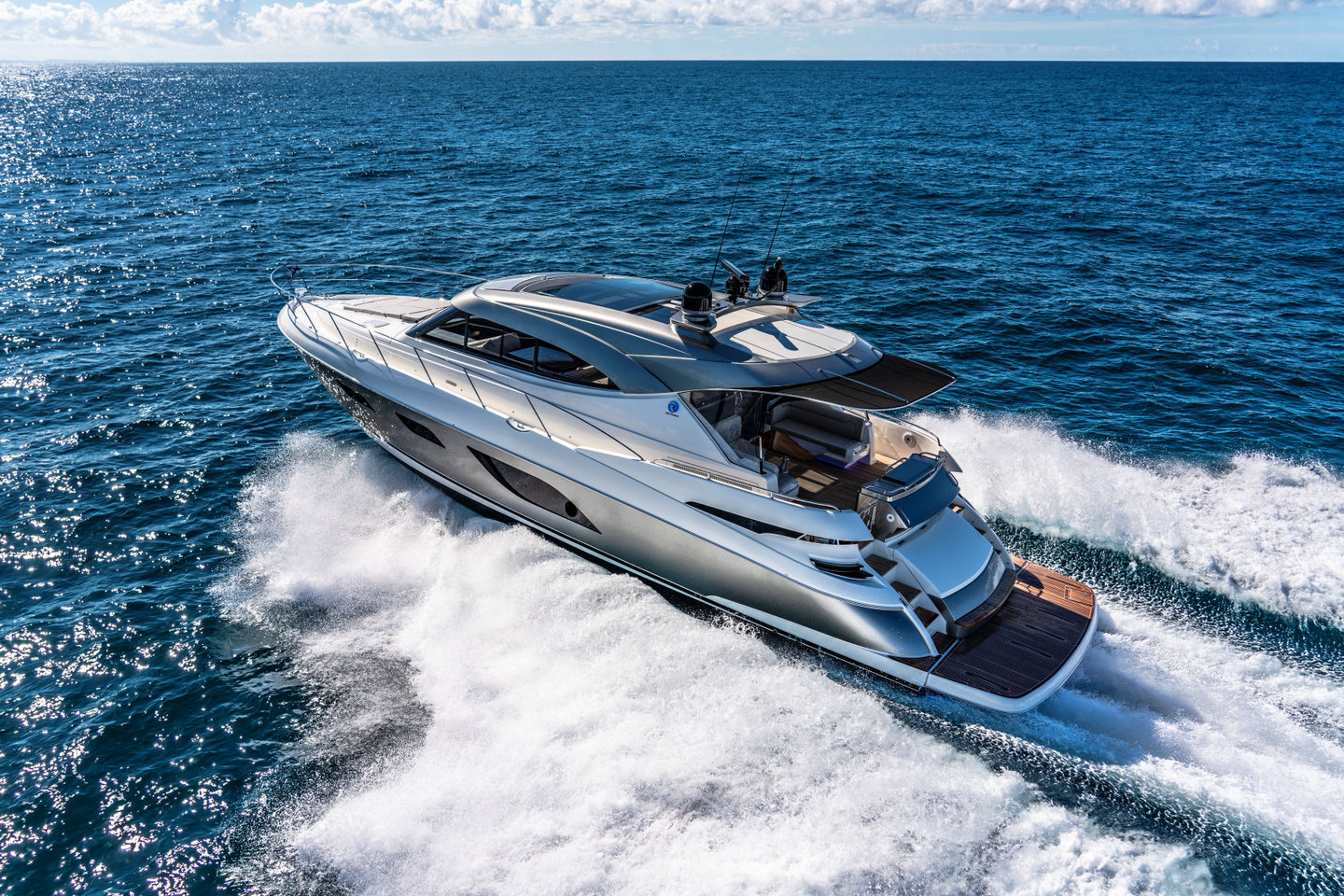 360 VR Virtual Tours of the Riviera 6000 Sport Yacht