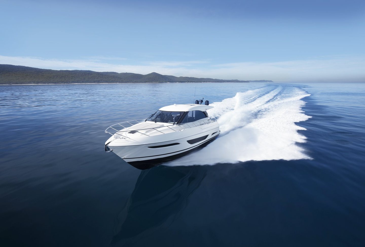 360 VR Virtual Tours of the Maritimo X50