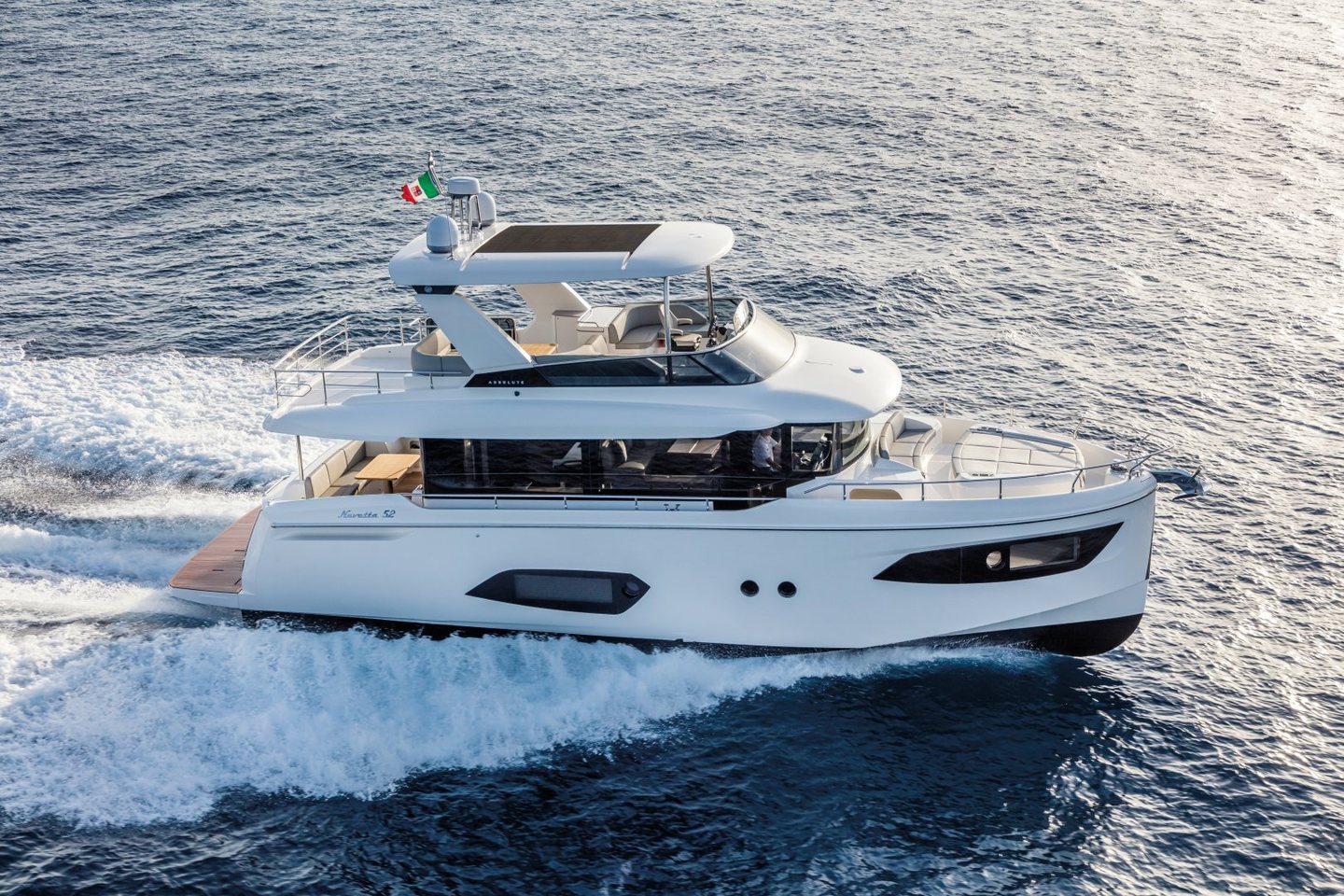 360 VR Virtual Tours of the Absolute Navetta 52