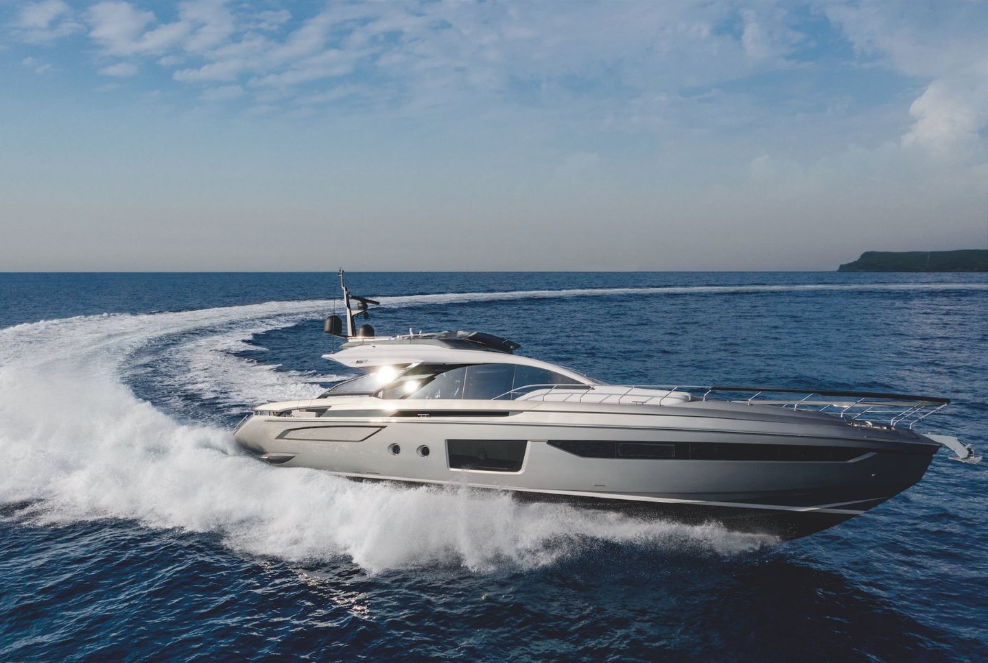 360 VR Virtual Tours of the Azimut S8