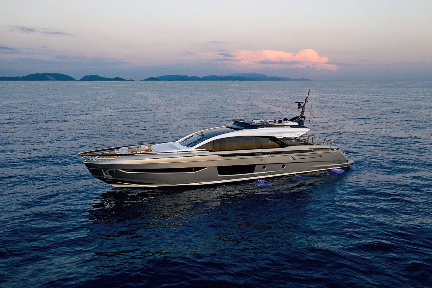 360 VR Virtual Tours of the Azimut S10