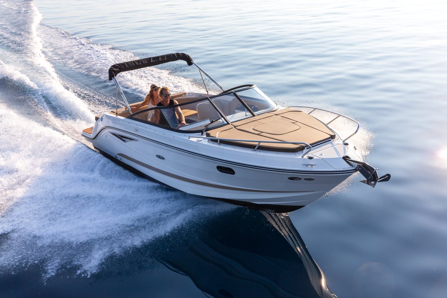 360 VR Virtual Tours of the Sea Ray Sun Sport 250