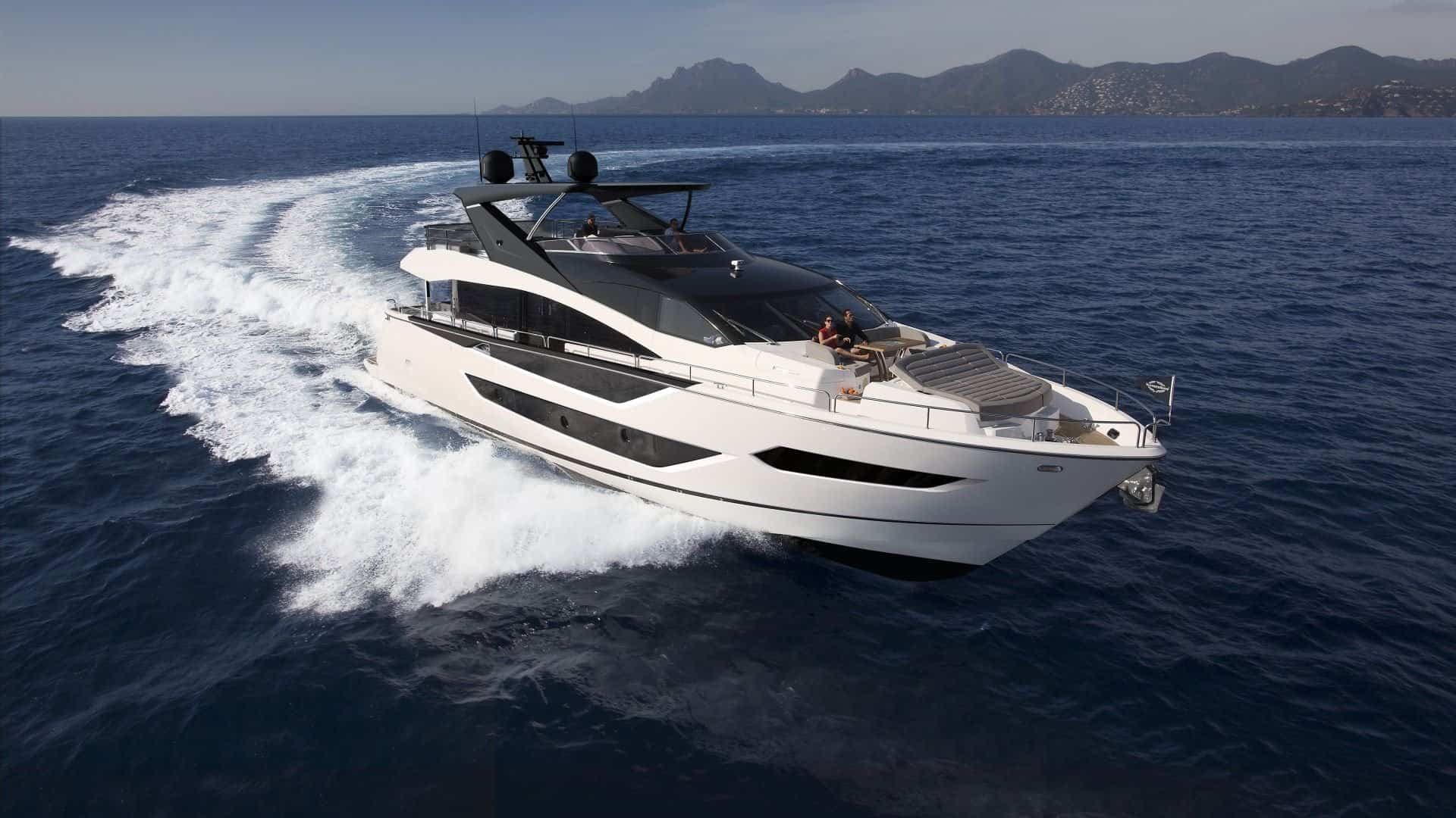 360 VR Virtual Tours of the Sunseeker 88 Yacht