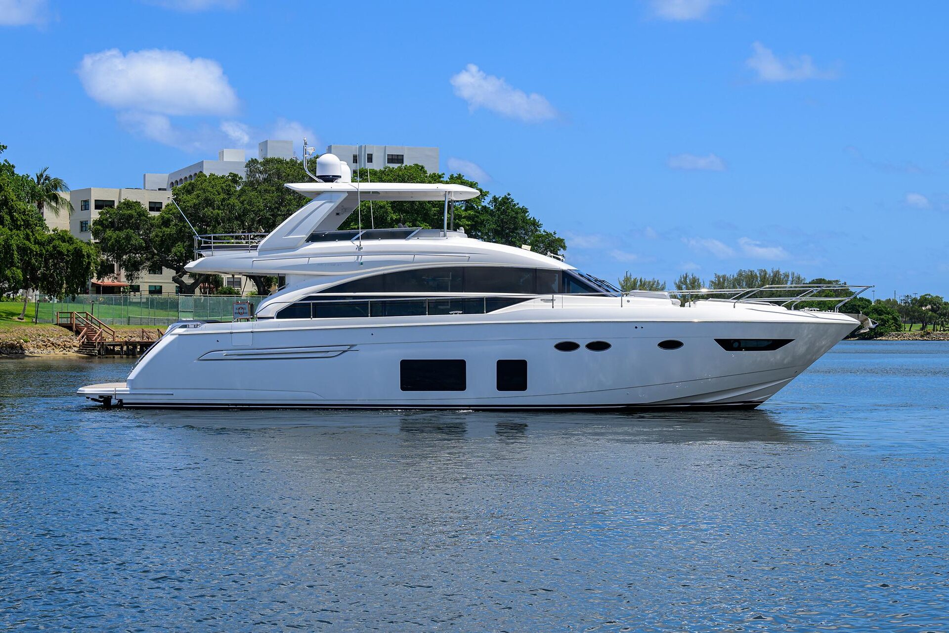 360 VR Virtual Tours of the 2016 Princess 68' Flybridge "Twist of Faith"