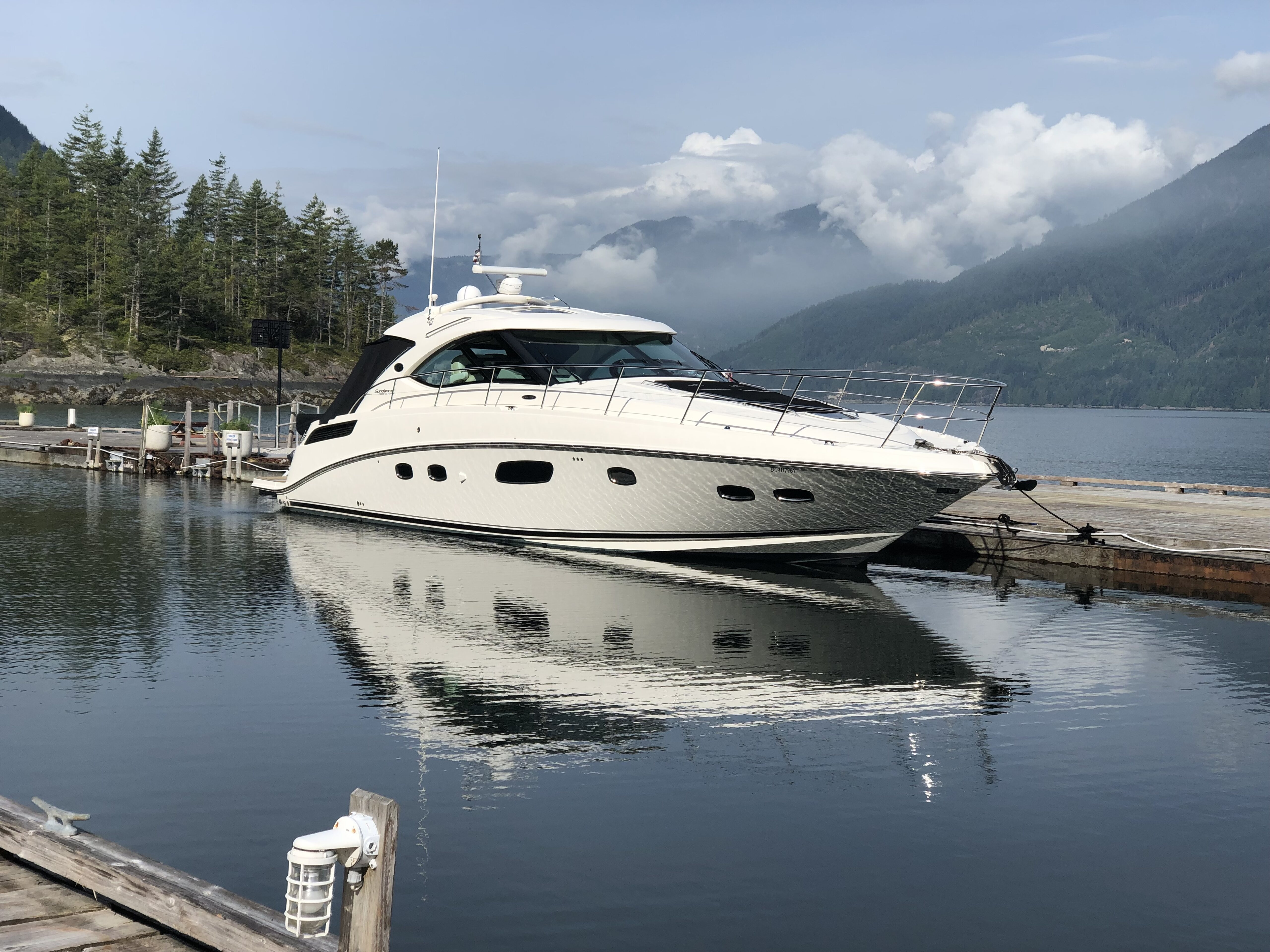 360 VR Virtual Tours of the 2012 Sea Ray 470 Sundancer