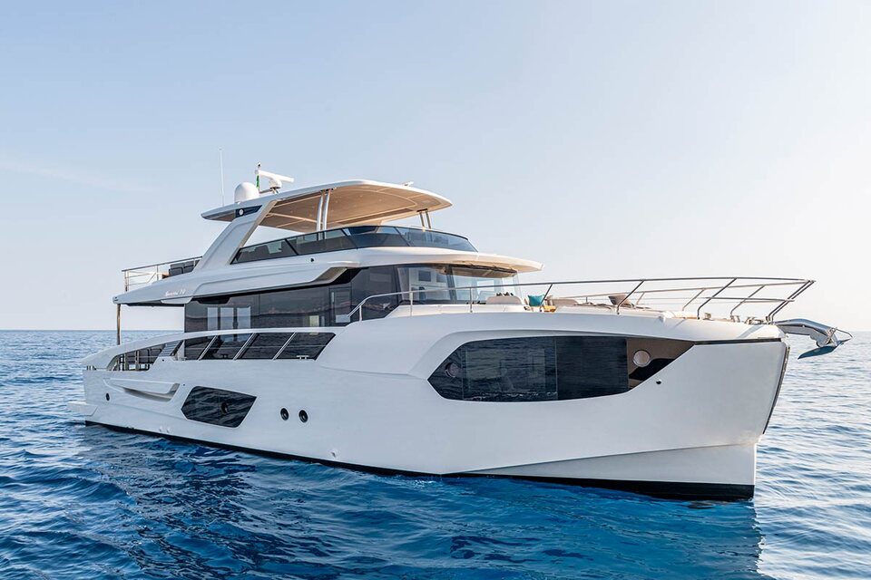 360 VR Virtual Tours of the Absolute Navetta 70